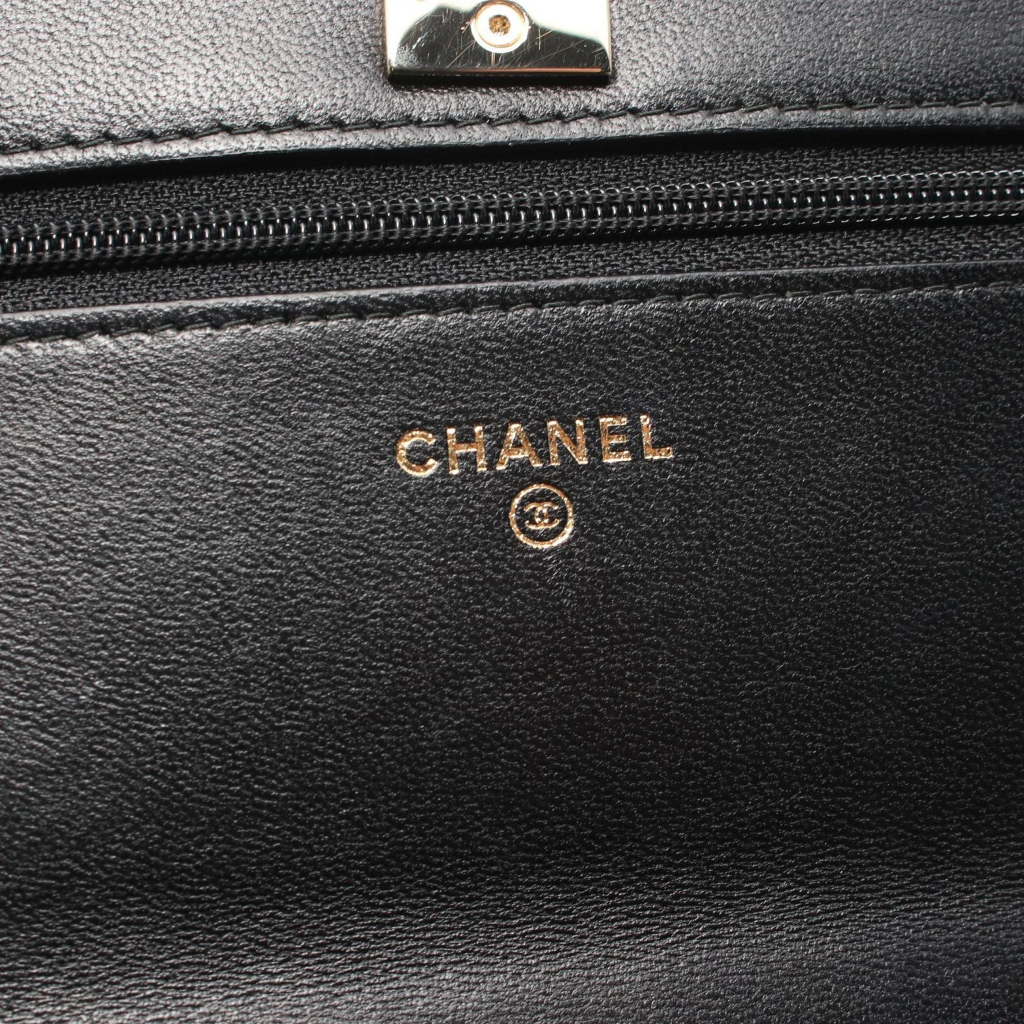 CHANEL Trendy CC V-stitch shoulder bag, lambskin, women's, black, A80982