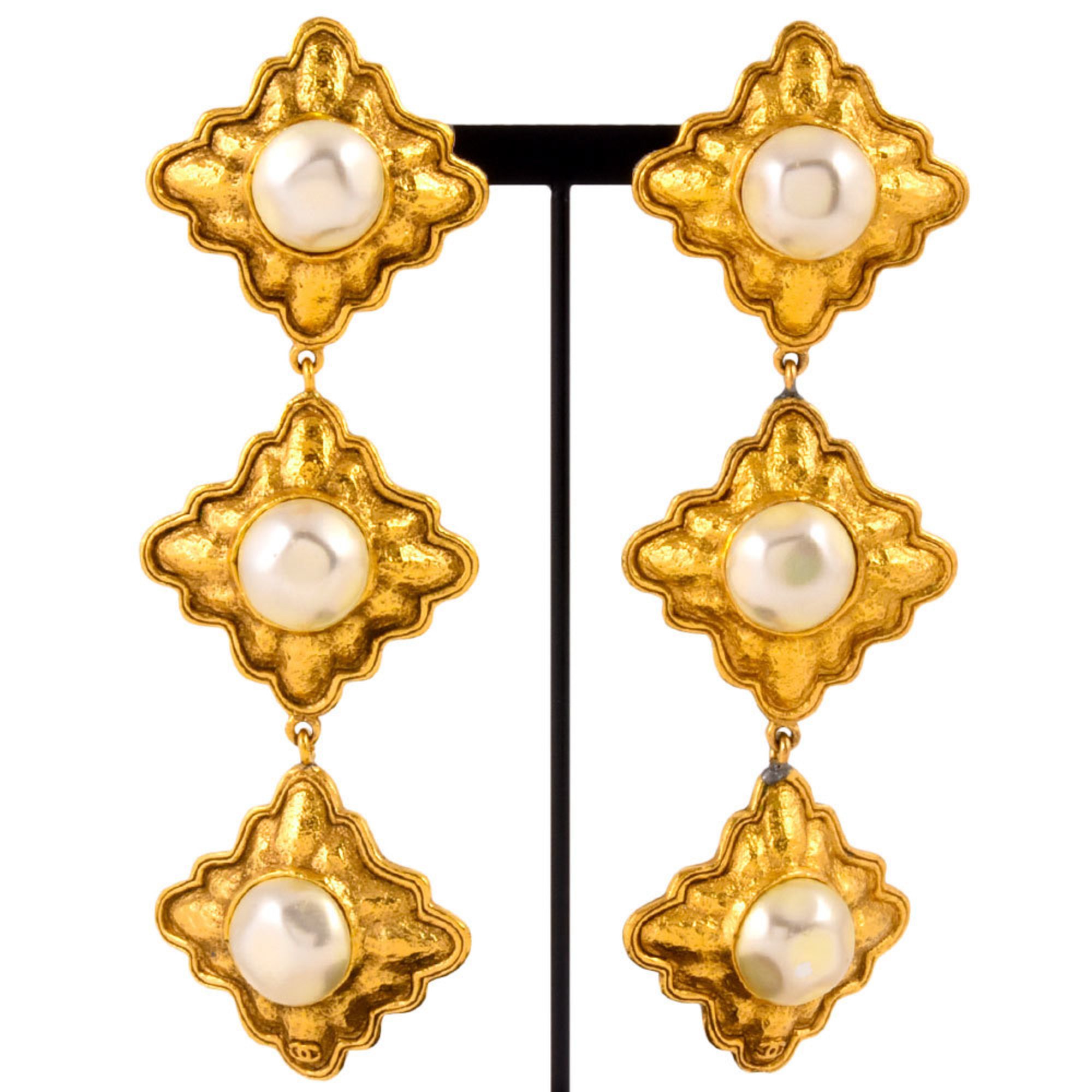 CHANEL diamond shaped 3-row earrings, fake pearl, GP 26 engraved, gold, ladies