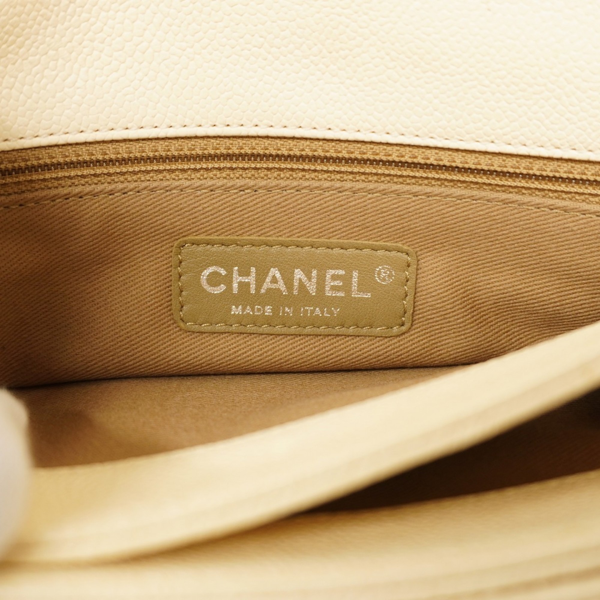 Chanel Shoulder Bag Matelasse Caviar Skin White Women's