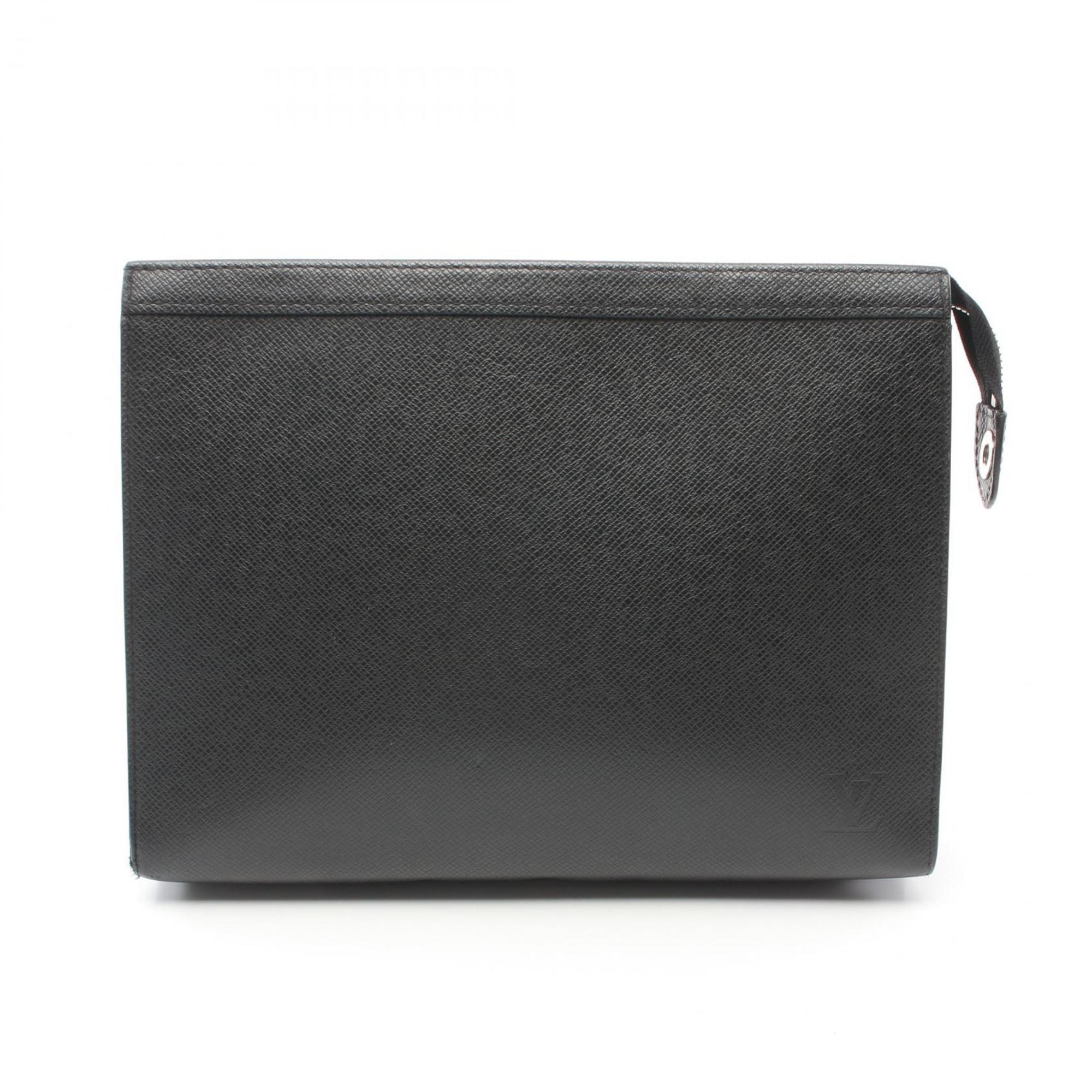 Louis Vuitton LOUIS VUITTON Pochette Voyage MM Taiga Noir Second Bag Clutch Leather Men's Black M30547