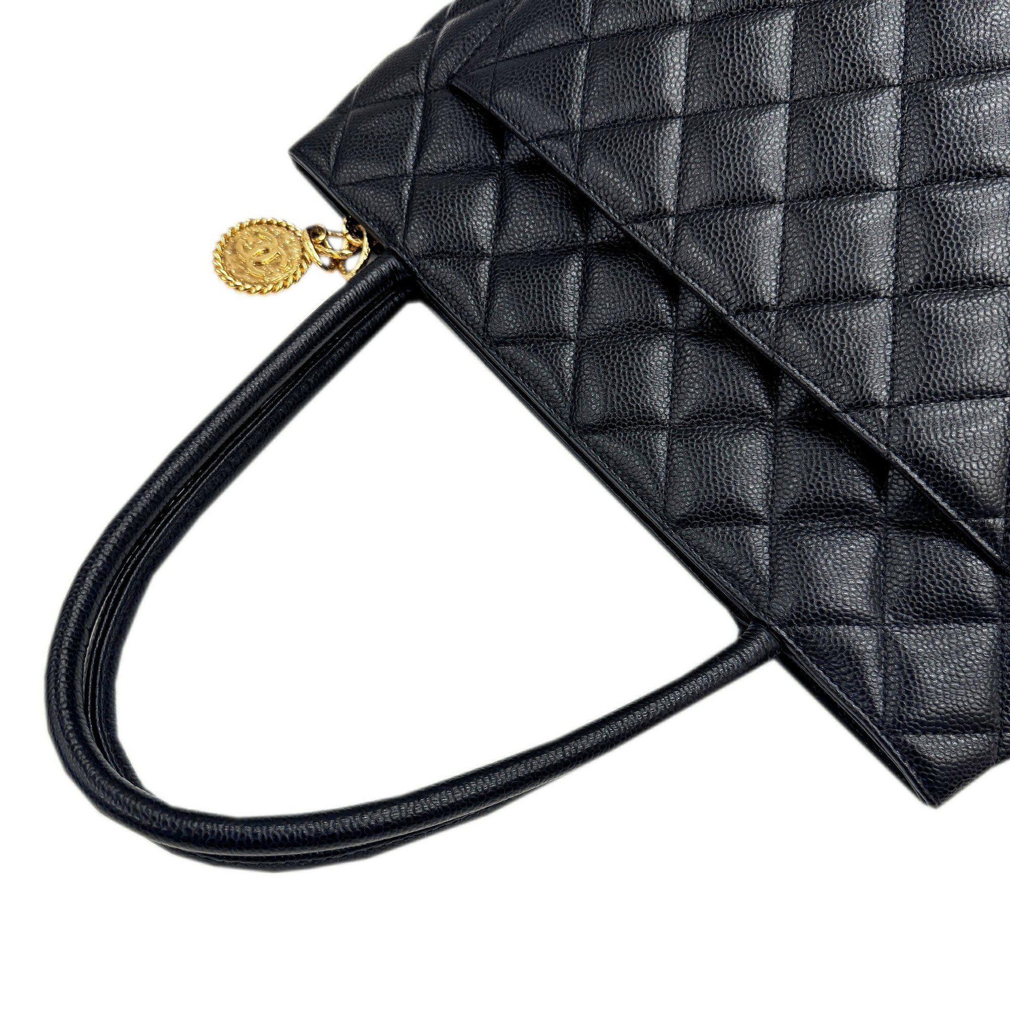 CHANEL Reissue Tortoiseshell Beerskin Black