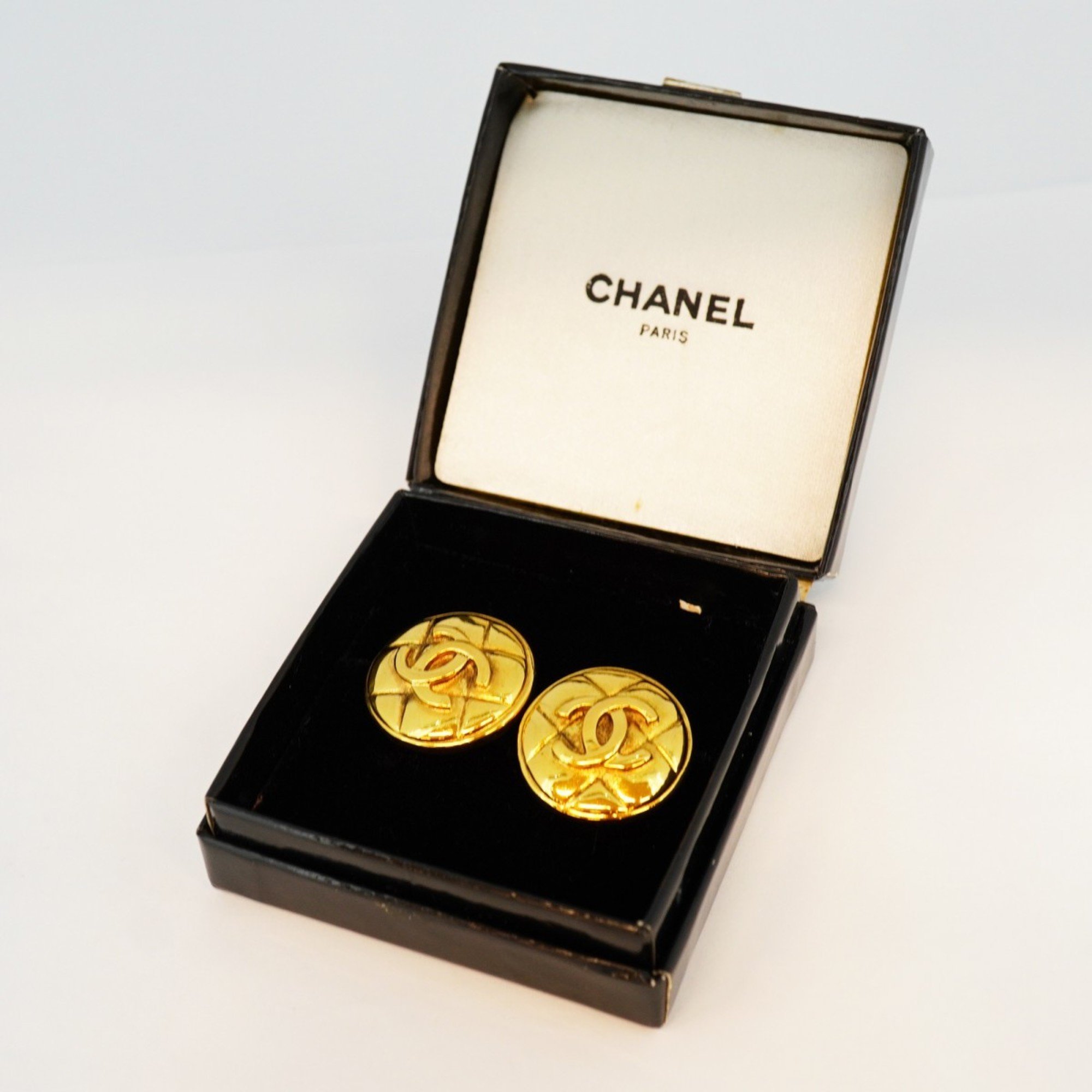 Chanel Earrings Coco Mark Matelasse Circle GP Plated Gold Ladies