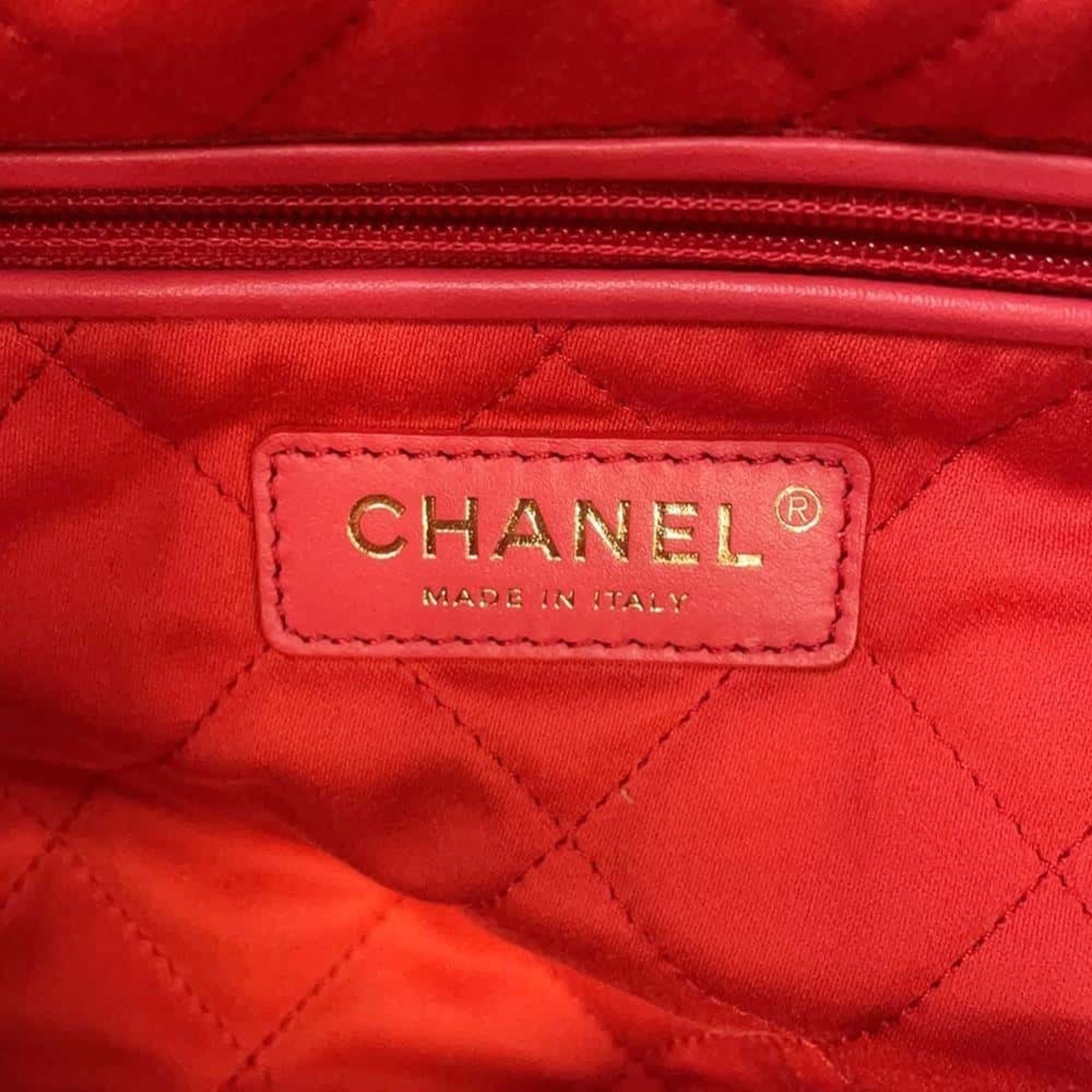 Chanel Chain Shoulder Bag CHANEL22 Small Shiny Calf Leather AS3260 CHANEL