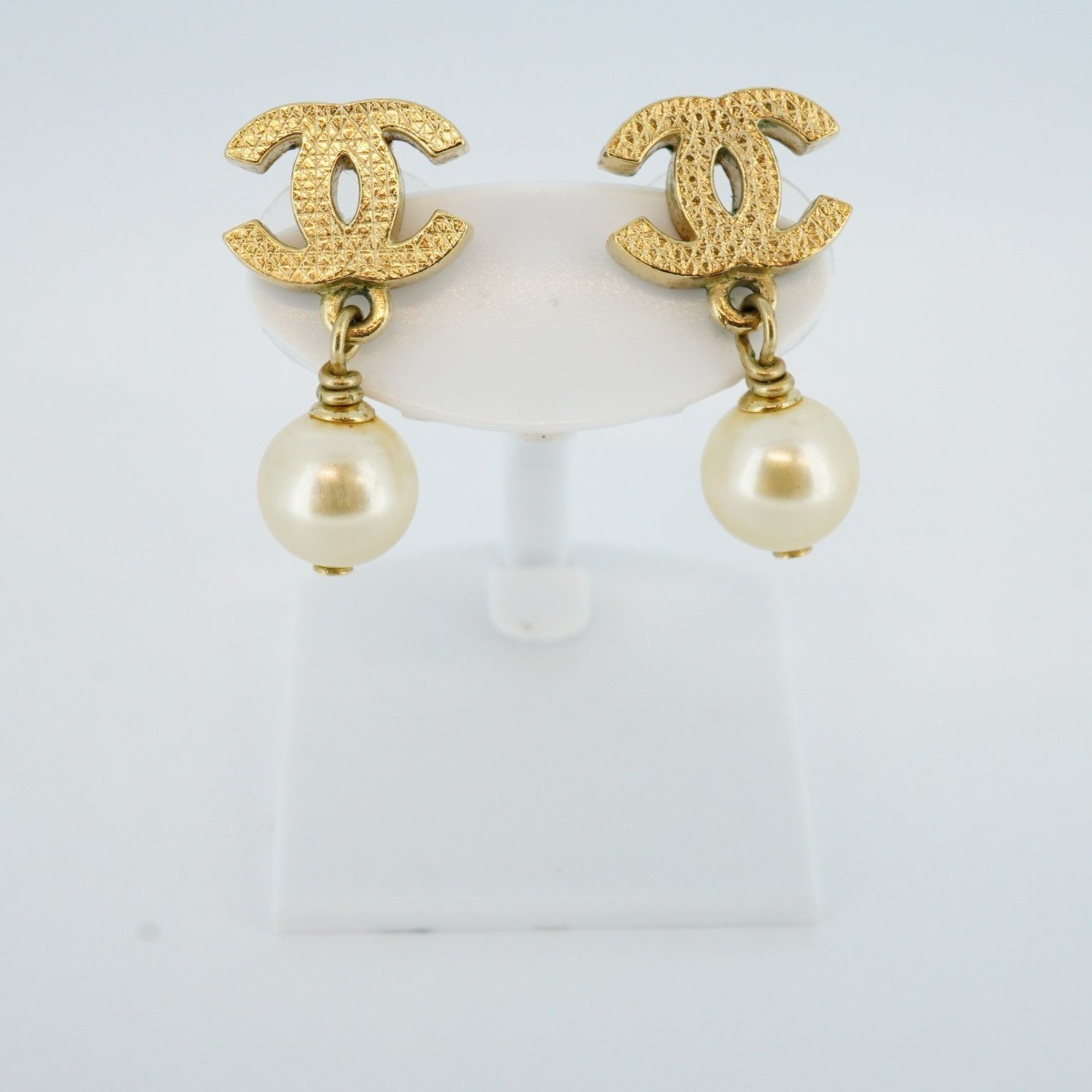 Chanel Earrings Coco Mark Fake Pearl GP Plated Gold Ladies