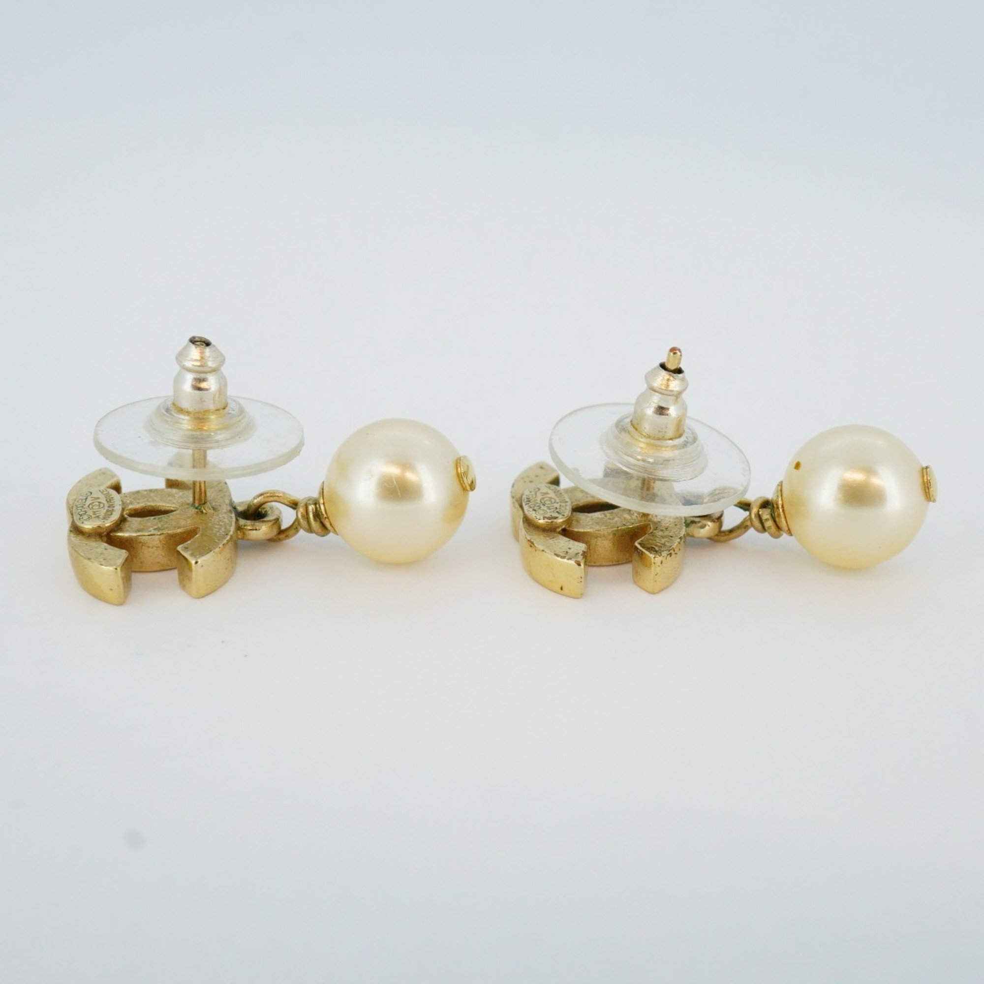 Chanel Earrings Coco Mark Fake Pearl GP Plated Gold Ladies