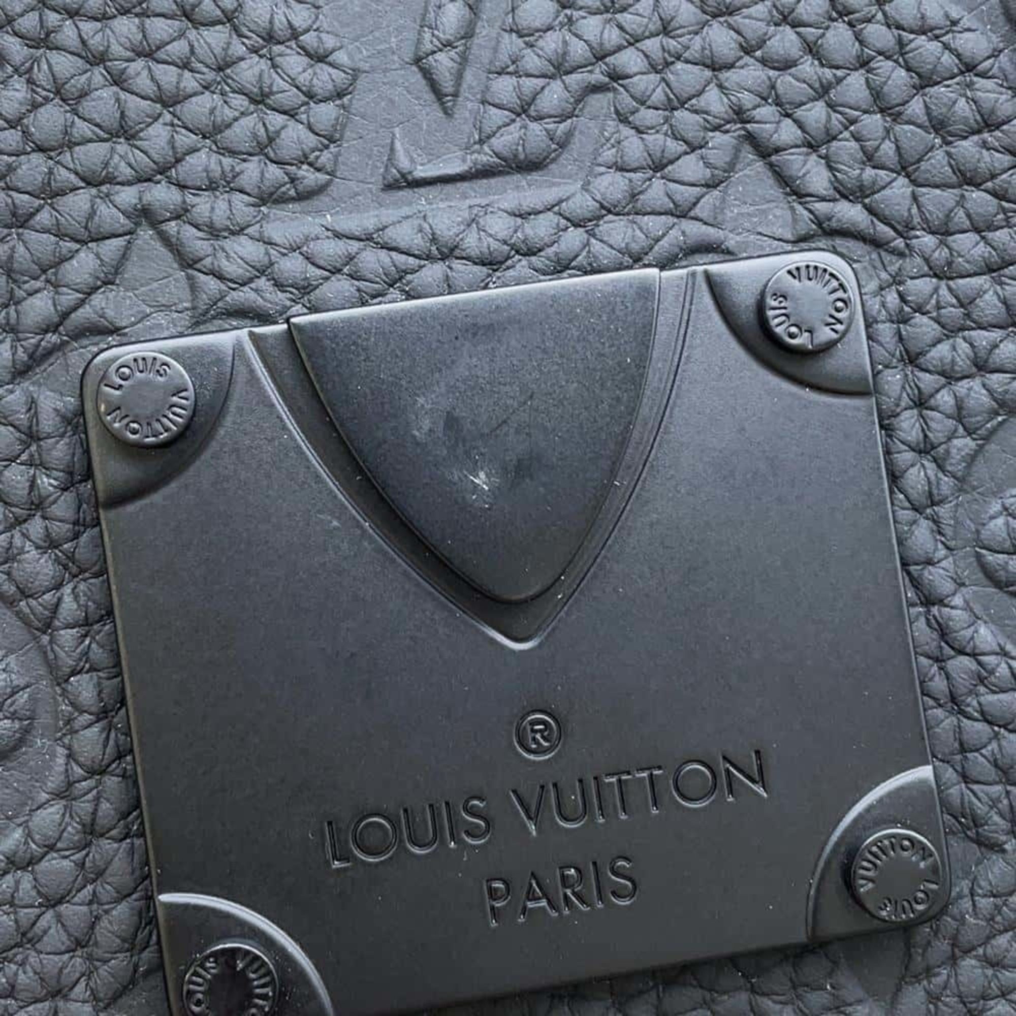 Louis Vuitton Shoulder Bag Monogram Taurillon Vertical Trunk Wearable Wallet M82070 Black