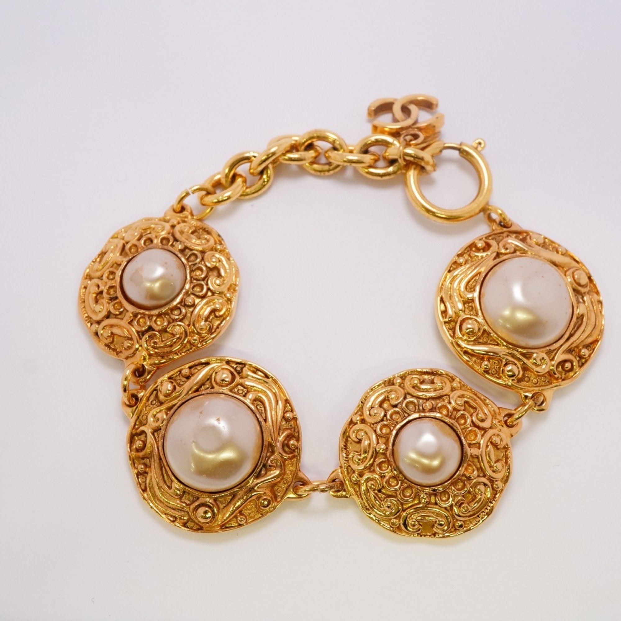 Chanel Bracelet Coco Mark Circle Fake Pearl GP Plated Gold Ladies