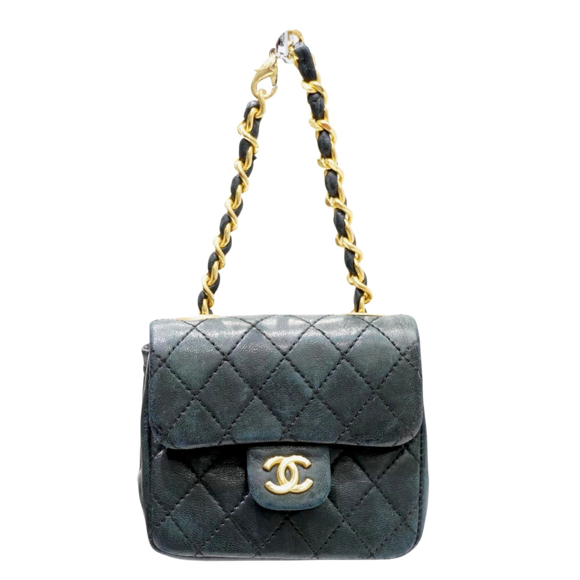 CHANEL Matelasse Charm Black (G metal fittings) Lambskin E138 Women's Item Boyfriend