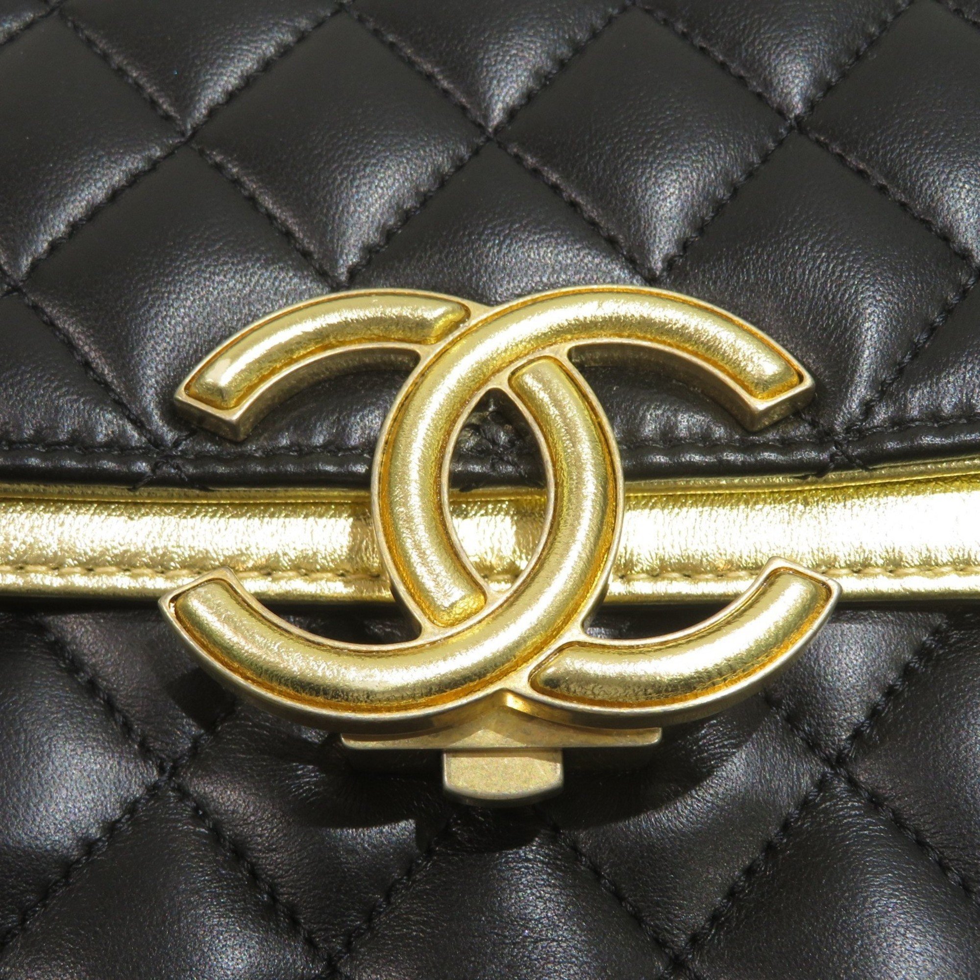 CHANEL Matelasse Chain Shoulder Bag A57276 Black/Gold Lambskin B166 Women's Men's Leather