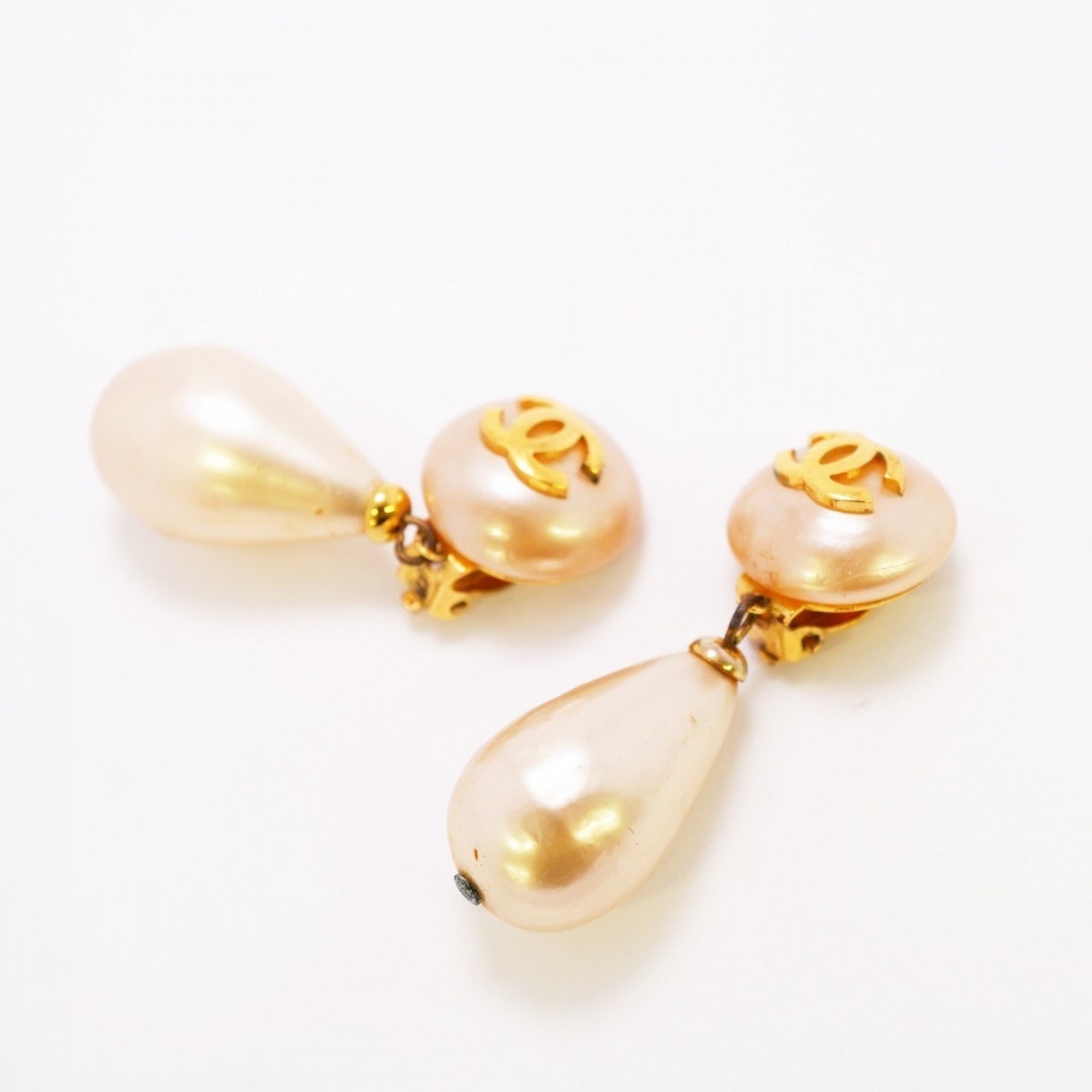 Chanel Earrings Coco Mark Circle Fake Pearl GP Plated Gold Ladies