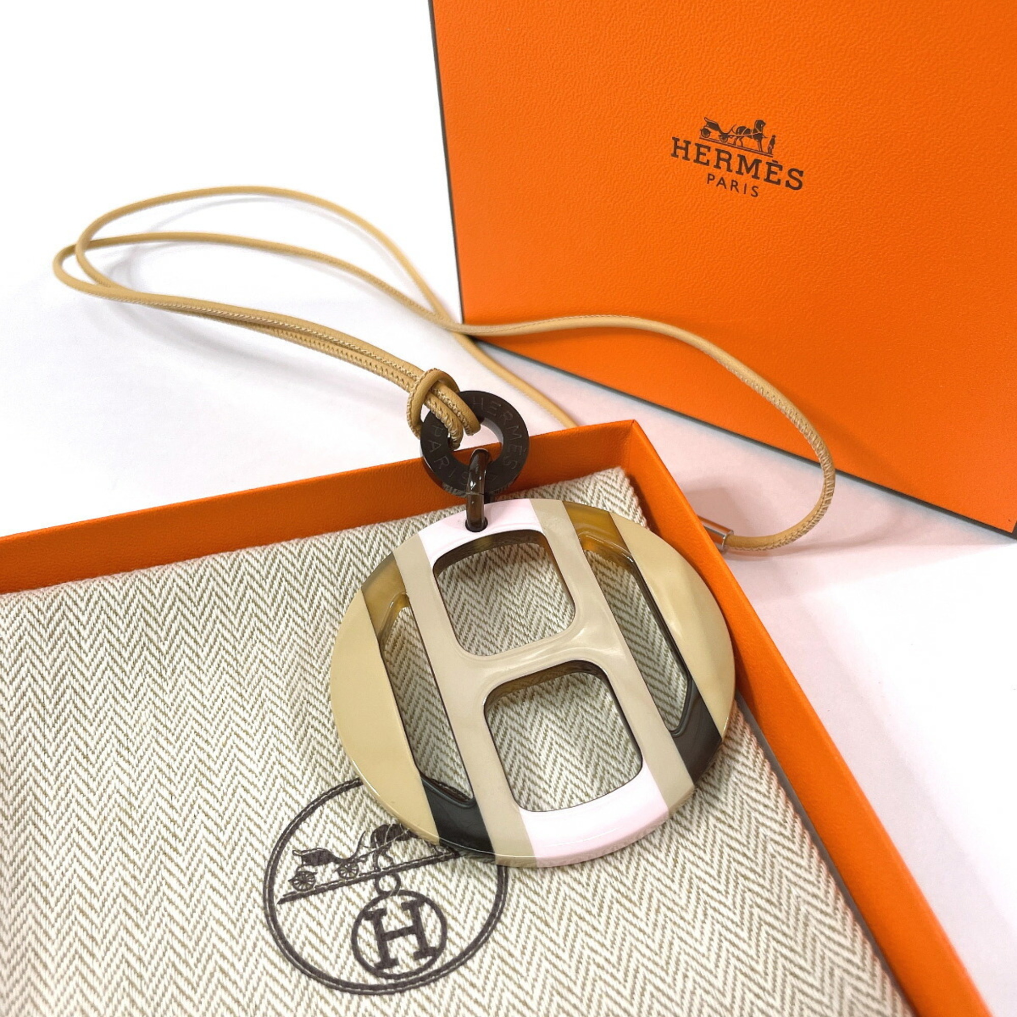 HERMES H Equipe H057087FL22 Necklace Buffalo Horn/Lacquer Beige Women's