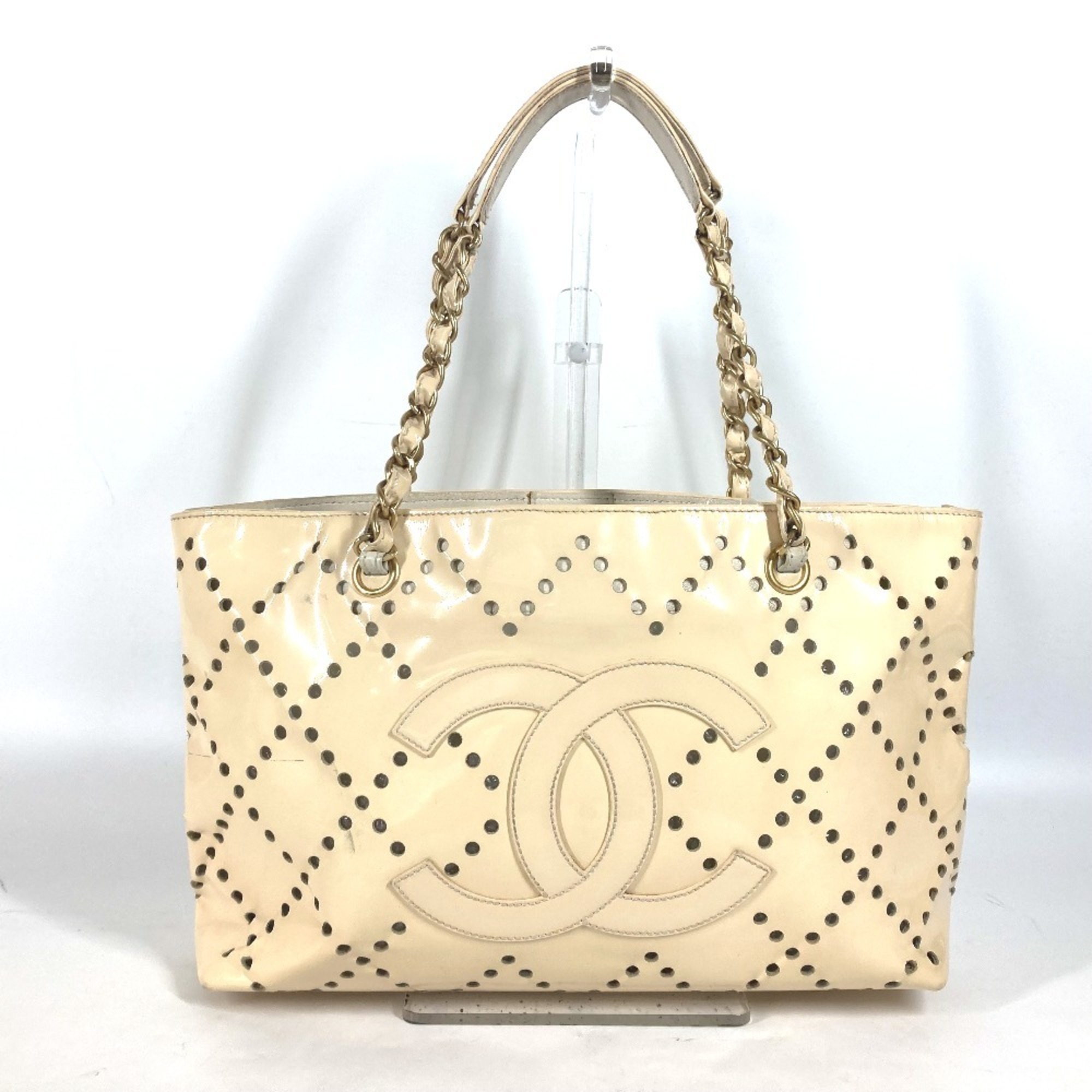 CHANEL Chanel Tote Bag CC Punching Chain Shoulder Enamel Women's Ivory