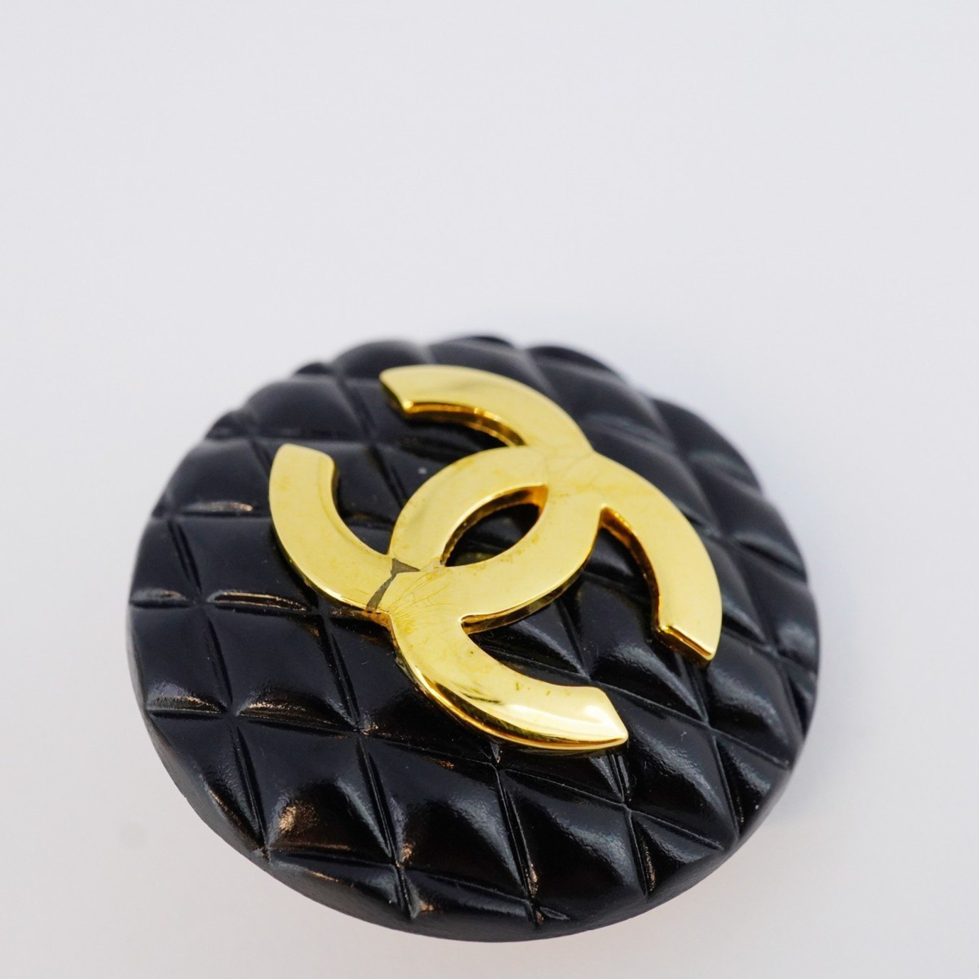 Chanel Earrings Coco Mark Matelasse Circle Plastic GP Plated Gold Black Ladies