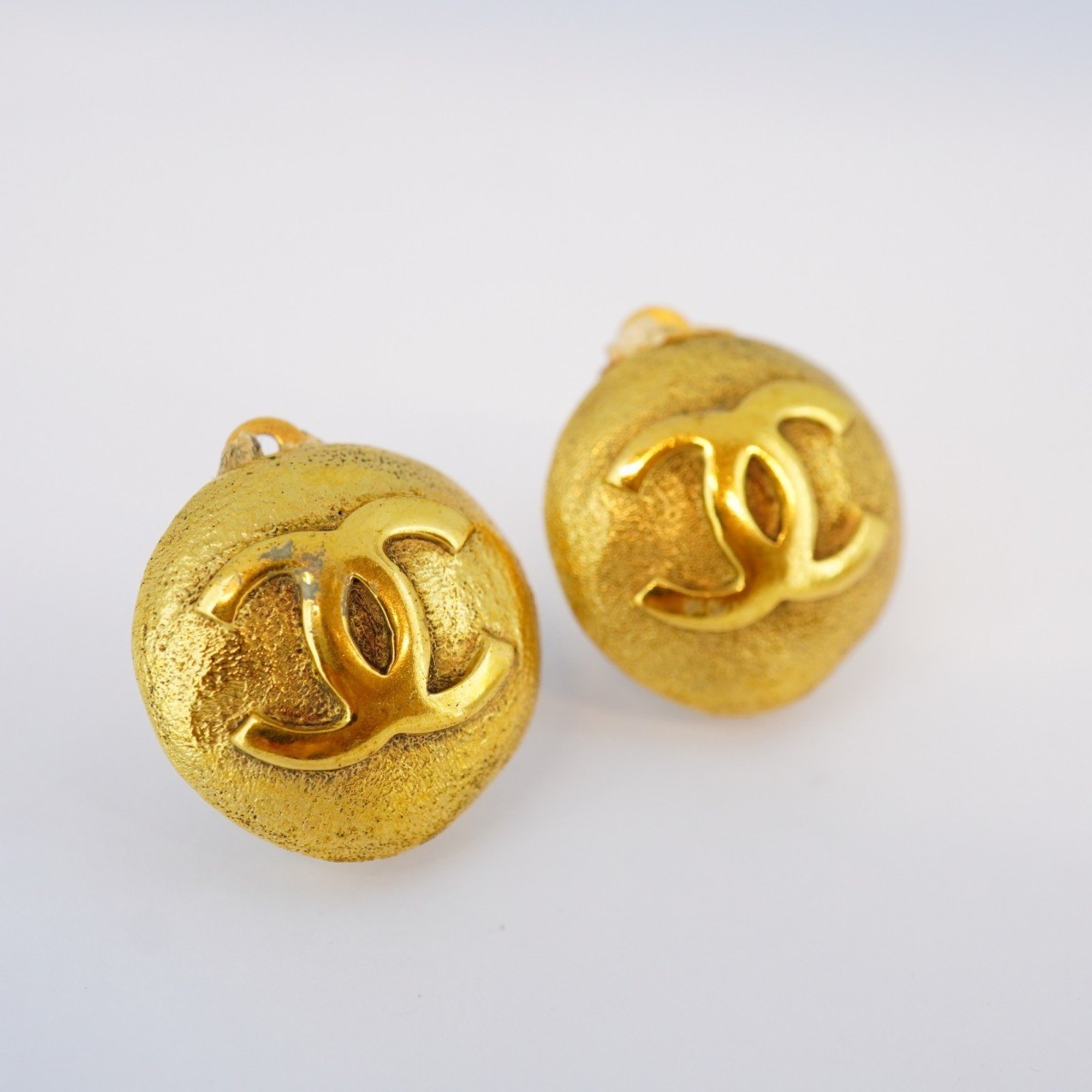 Chanel Earrings Coco Mark Circle GP Plated Gold Ladies