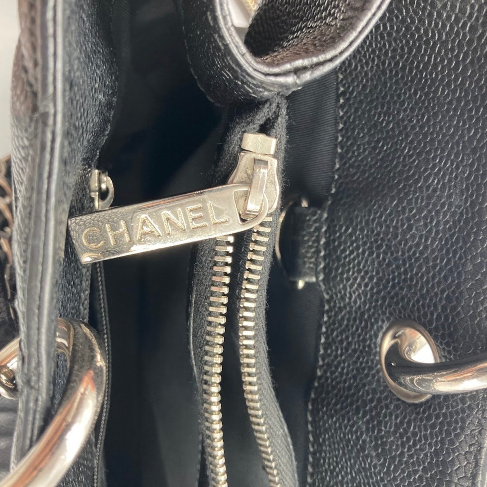 CHANEL Caviar Skin Grand GST Tote Chain Shoulder Bag