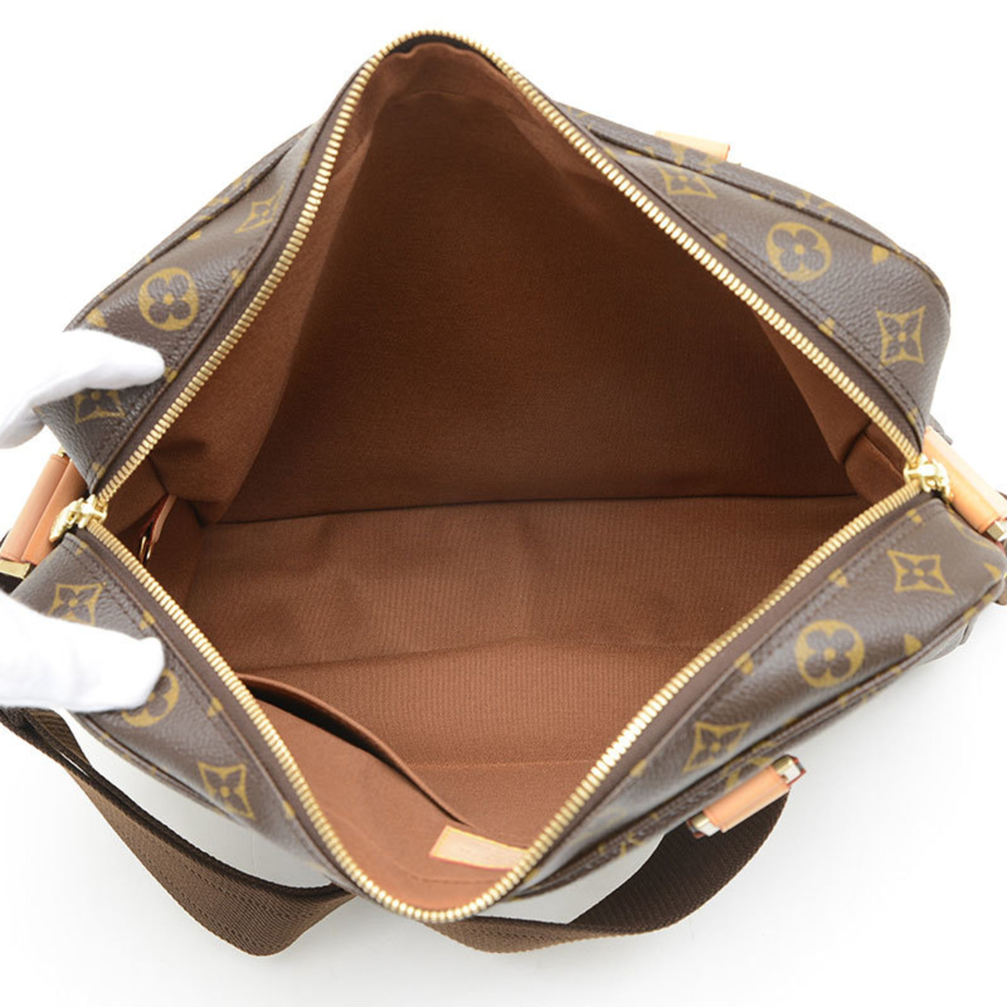 Louis Vuitton Monogram Sac Bosphore Shoulder Bag M40043