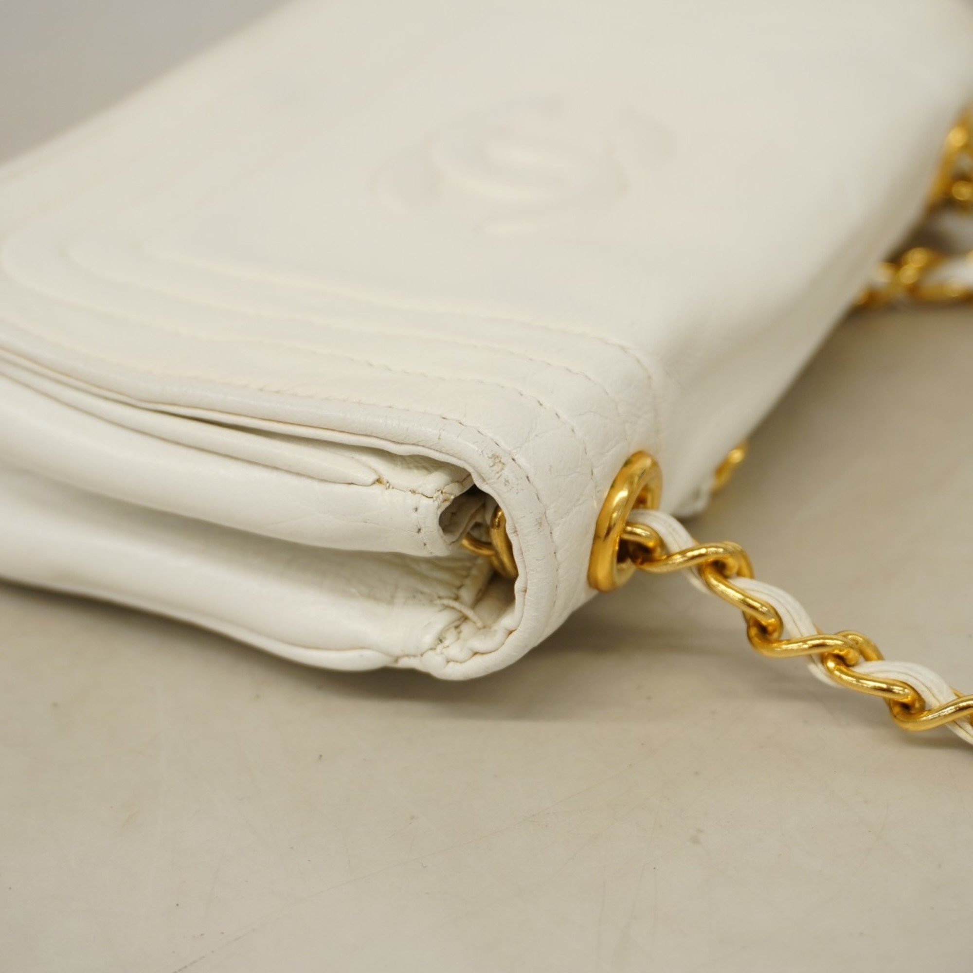 chanel shoulder bag lambskin white ladies