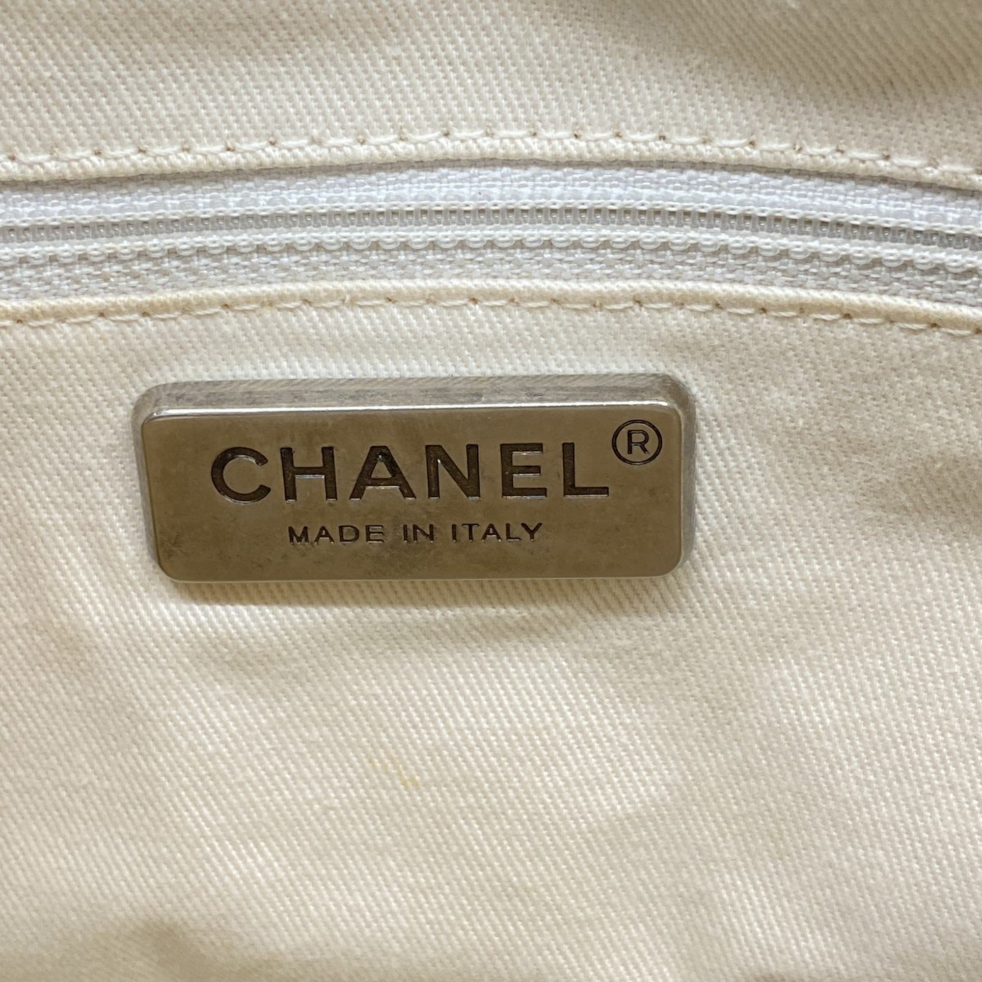 CHANEL Tote Bag Wild Stitch Caviar Skin White Women's