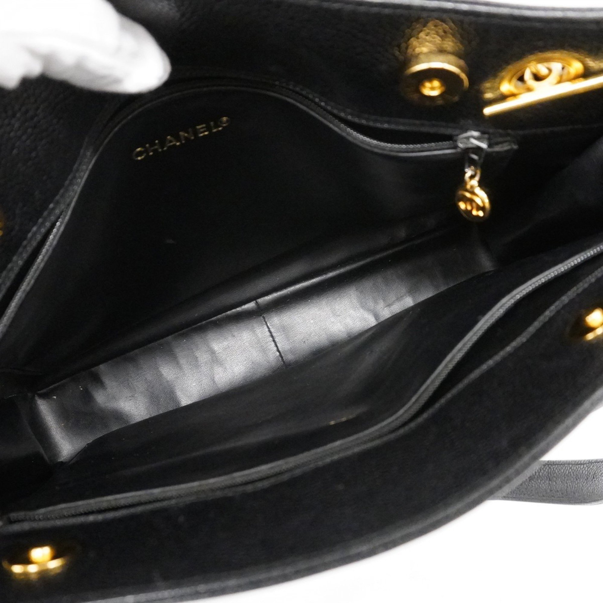 Chanel Shoulder Bag Caviar Skin Black Women's