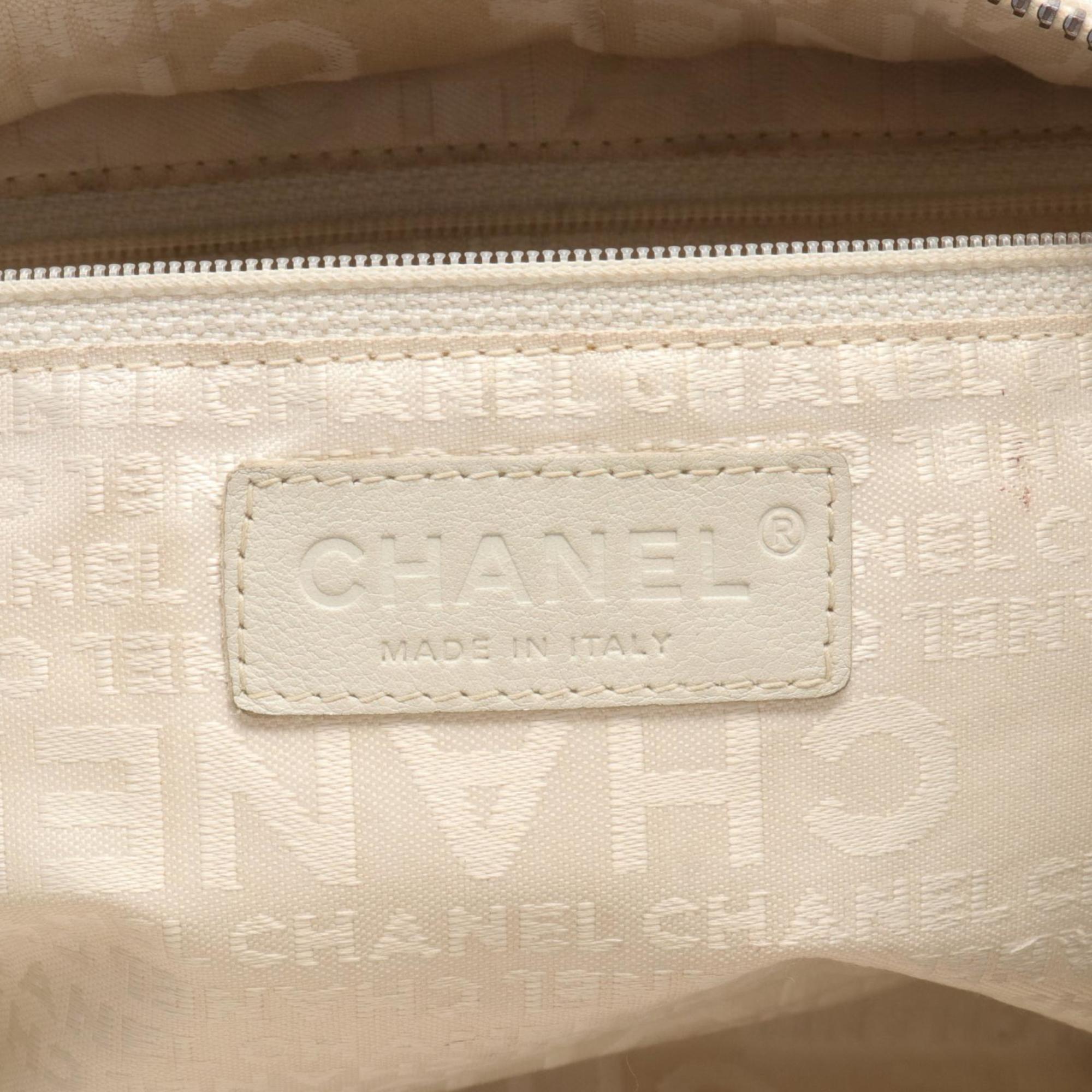 CHANEL Chocolate Bar Tote Bag, Leather, Grained Calfskin, Women's, White