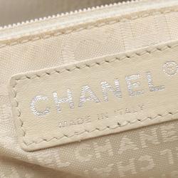 CHANEL Chocolate Bar Shoulder Bag, Leather, Grained Calfskin, Women's, White, A26135