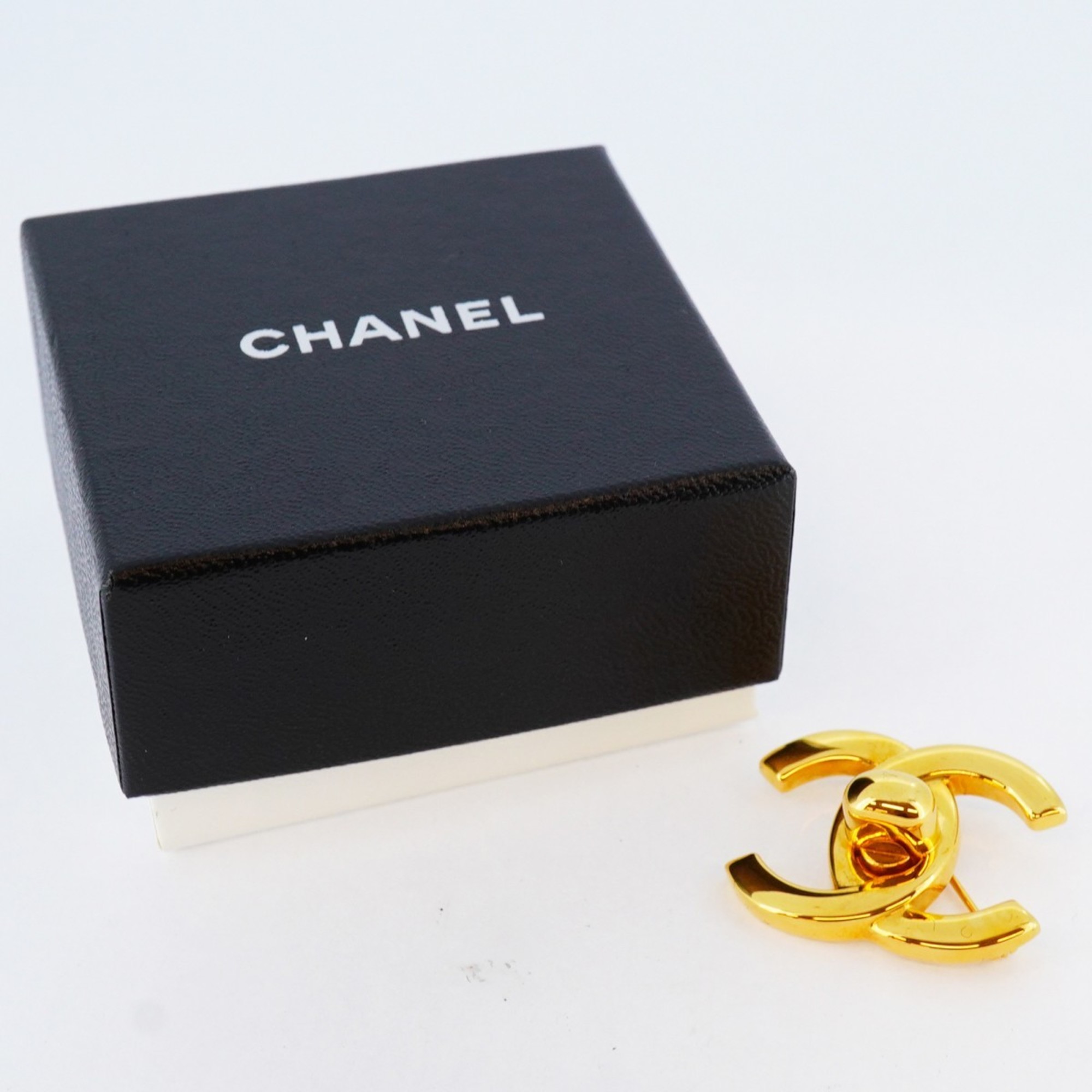 Chanel Brooch Turn Lock GP Plated Gold Ladies