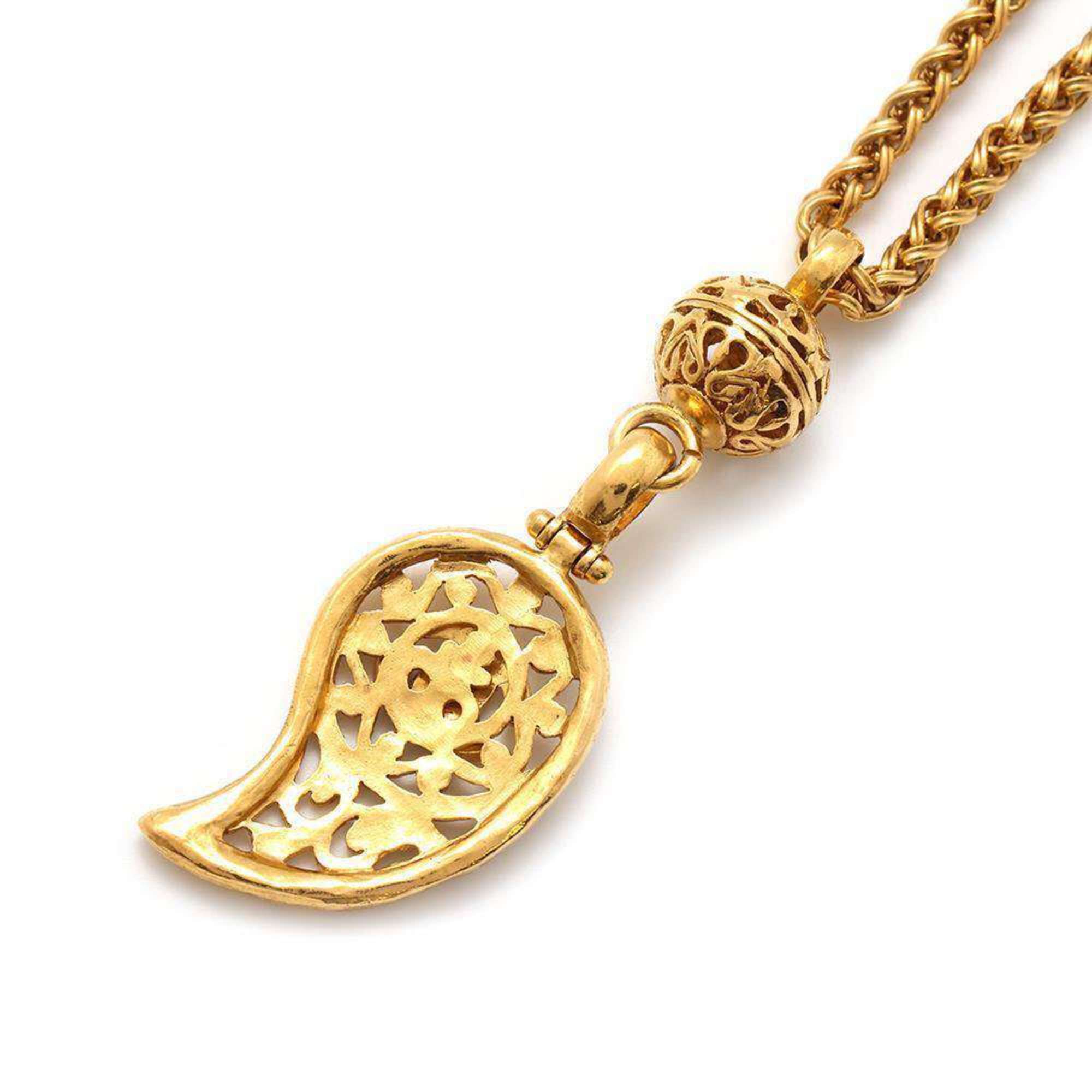 Chanel Necklace Coco Mark Metal Paisley Motif 95 A CHANEL Long Chain Pendant