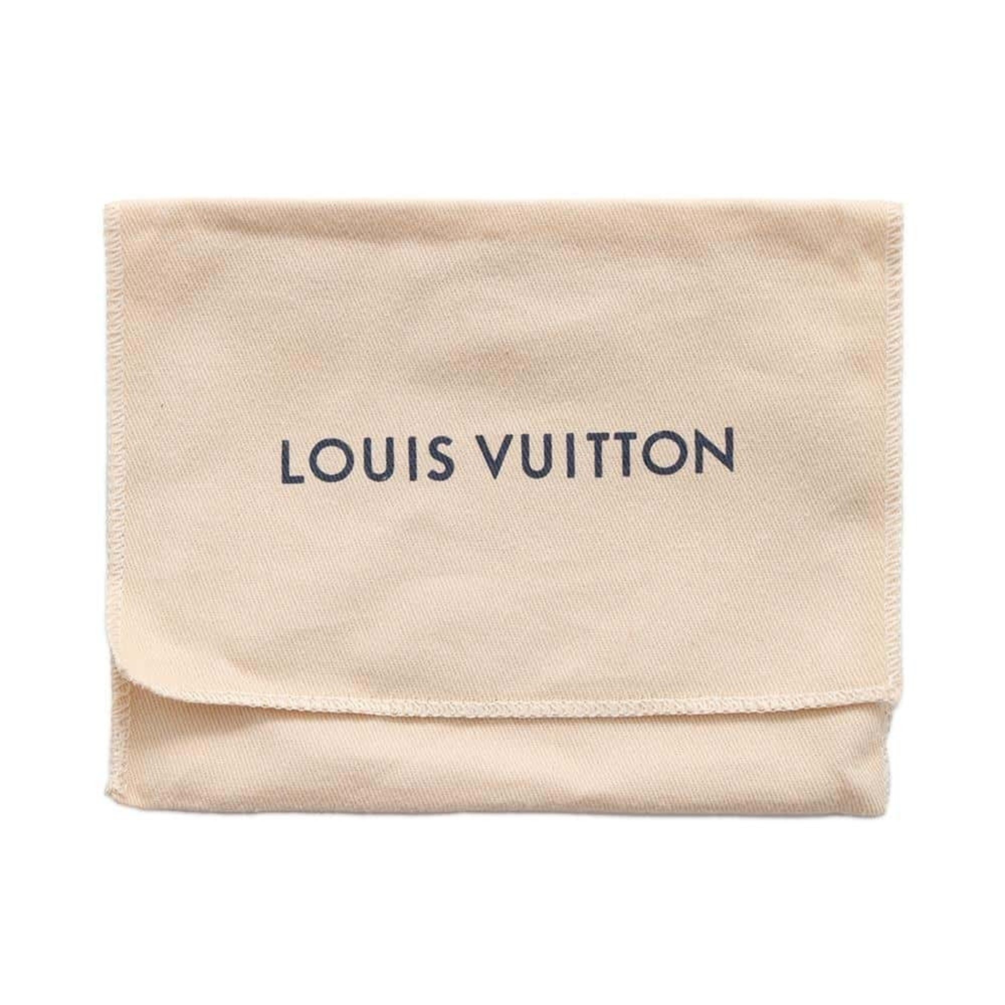 Louis Vuitton Tri-fold Wallet Taurillon Leather Leopard Portefeuille Capucines Compact M80795 Black