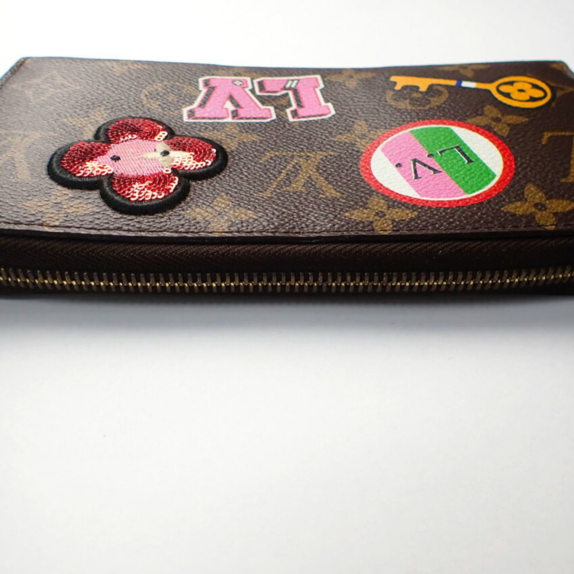 Louis Vuitton Monogram M63392 Patches Zippy Wallet Long