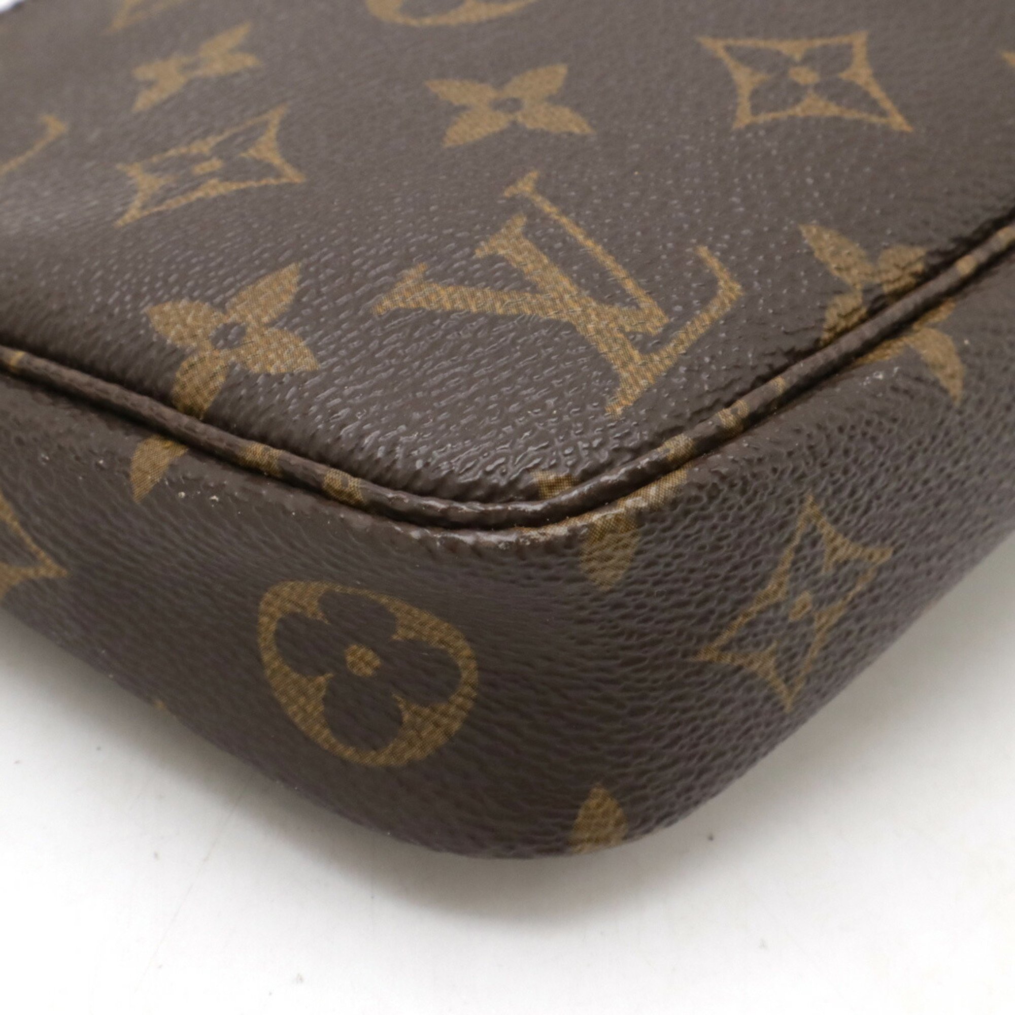 LOUIS VUITTON Louis Vuitton Monogram Pochette Accessory Pouch Handbag - Bag M51980