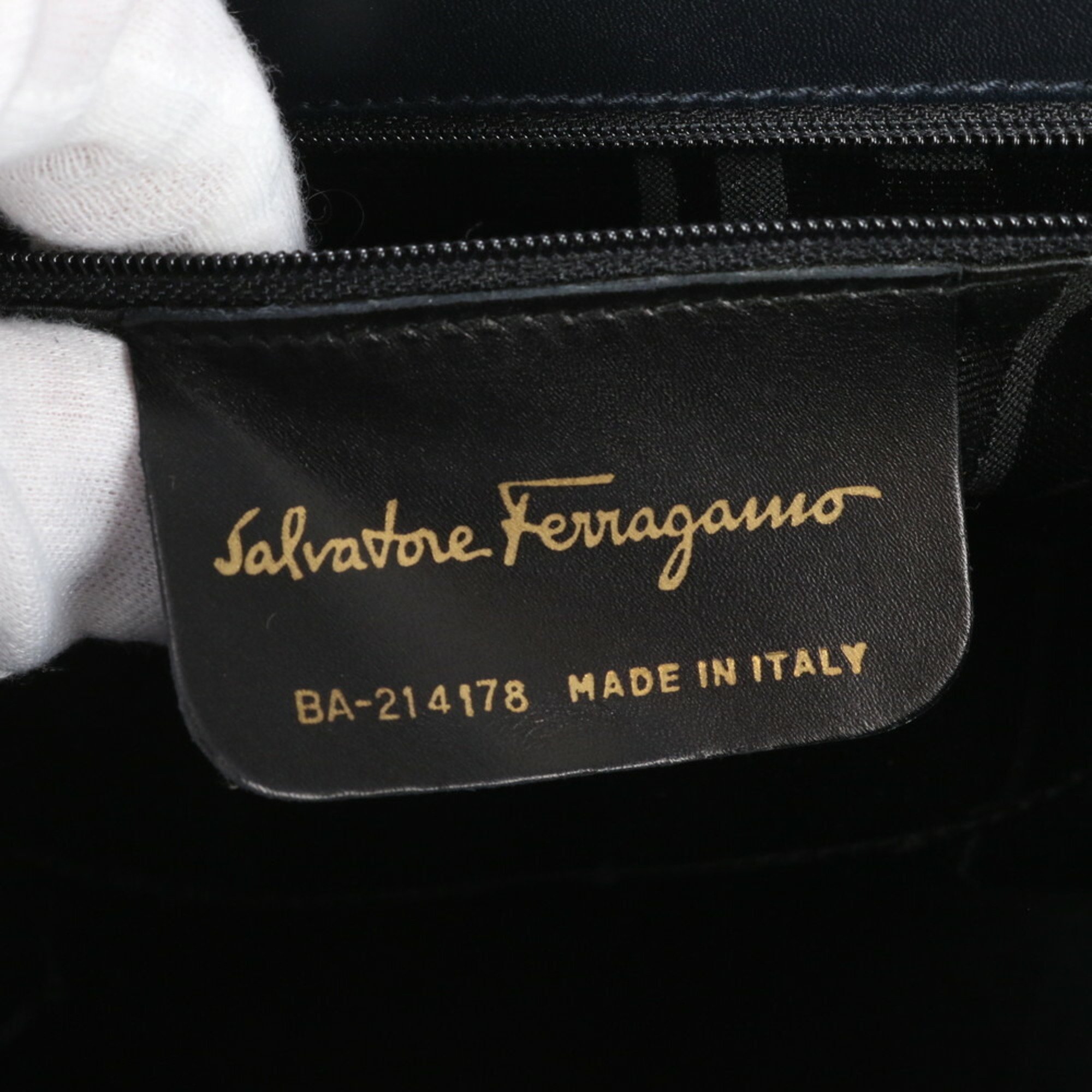 Salvatore Ferragamo Vara Ribbon Leather Shoulder Bag Hand