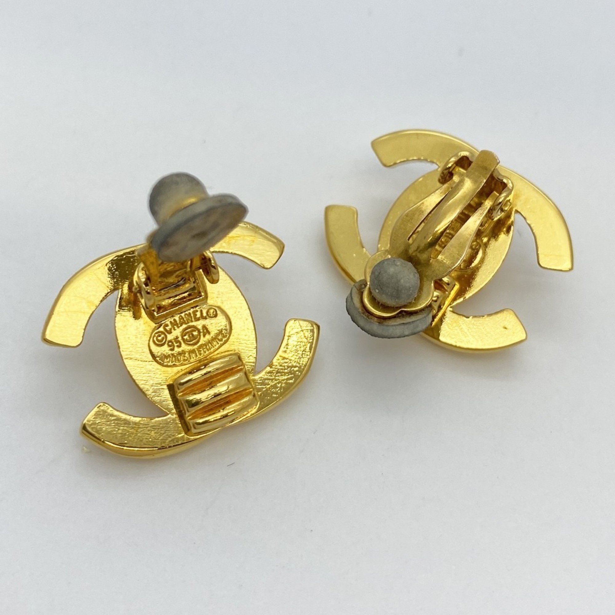 Chanel earrings turn lock GP plated gold ladies