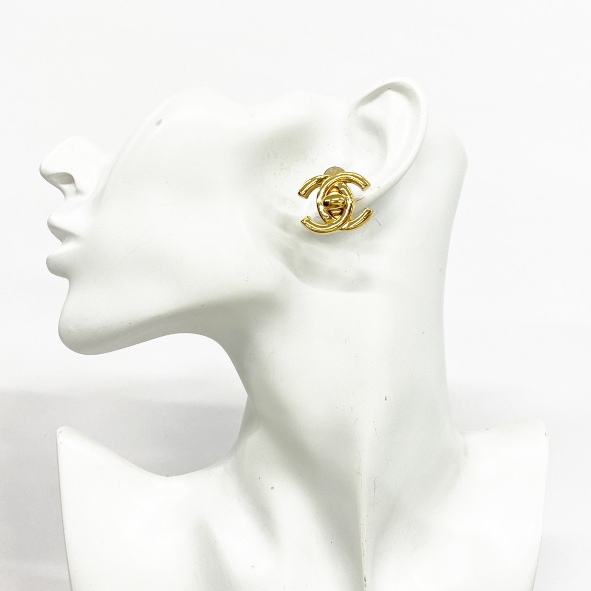 Chanel earrings turn lock GP plated gold ladies