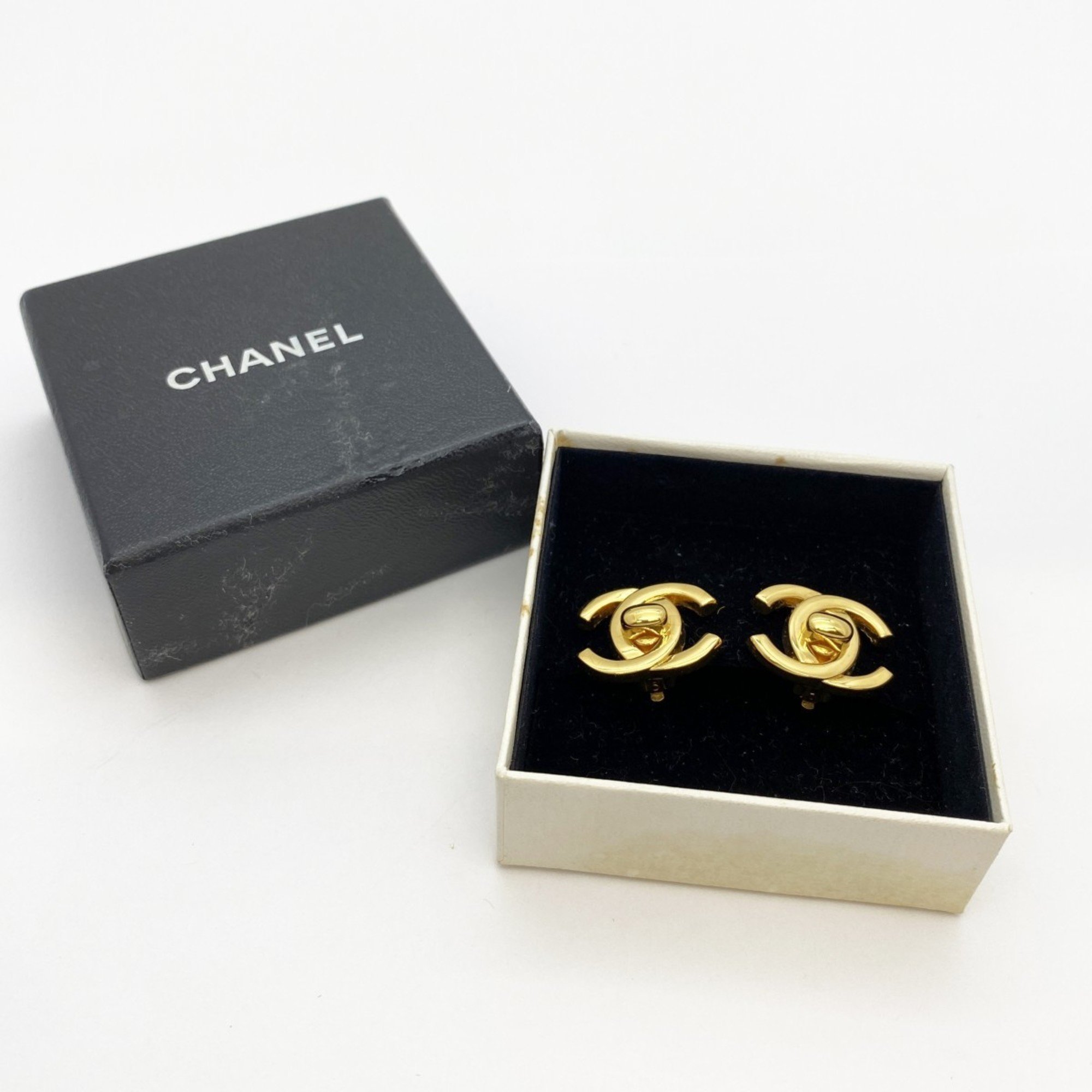 Chanel earrings turn lock GP plated gold ladies