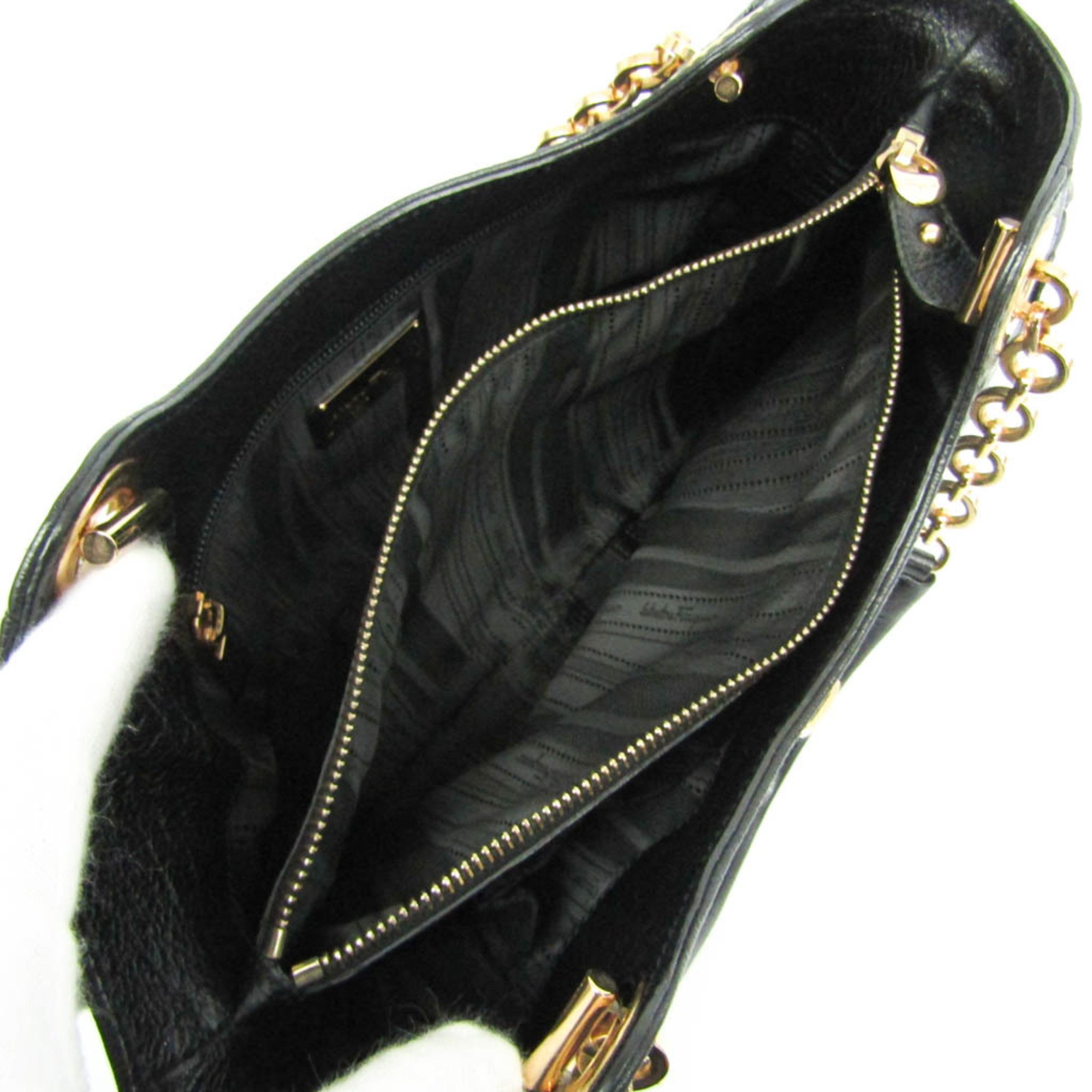 Salvatore Ferragamo Gancini Chain Handle AU-21 B992 Women's Leather Handbag Black