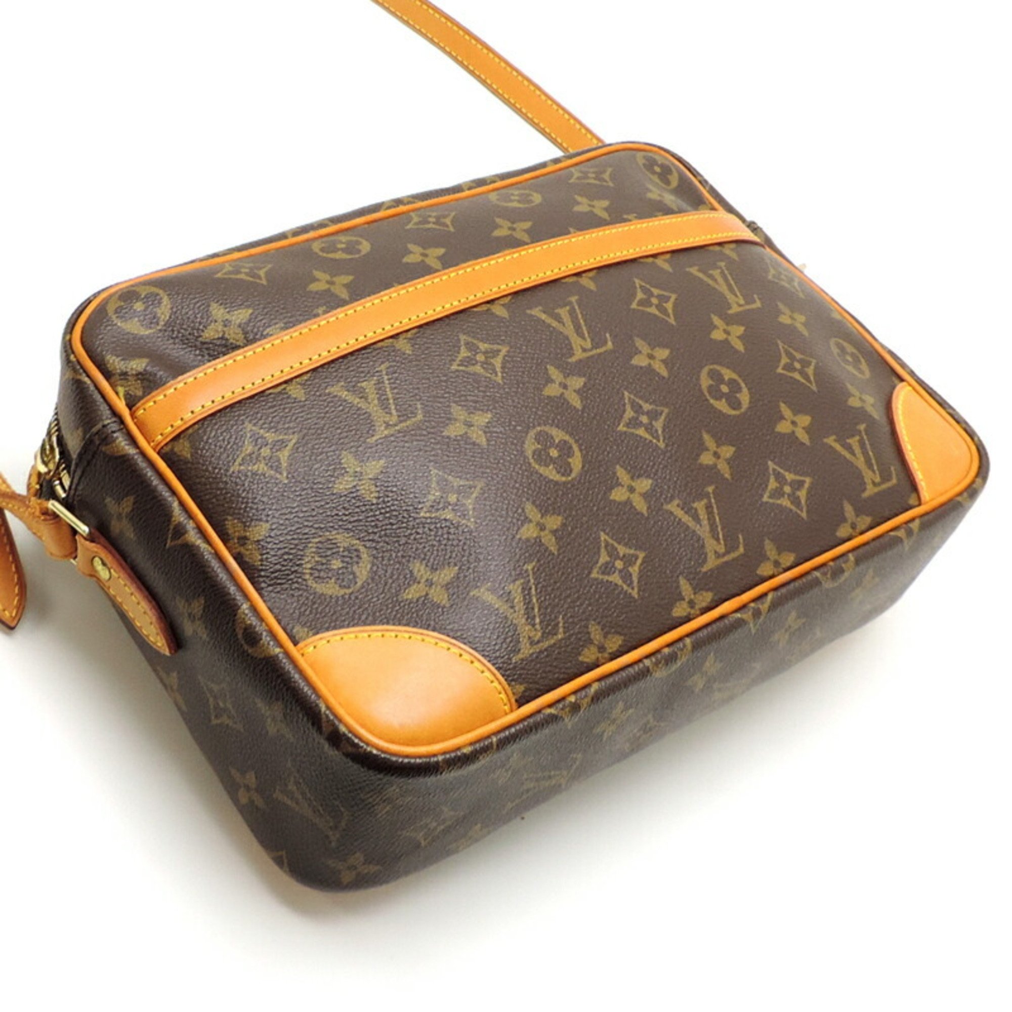 Louis Vuitton Trocadero 27 Women's and Men's Shoulder Bag M51274 Monogram Brown