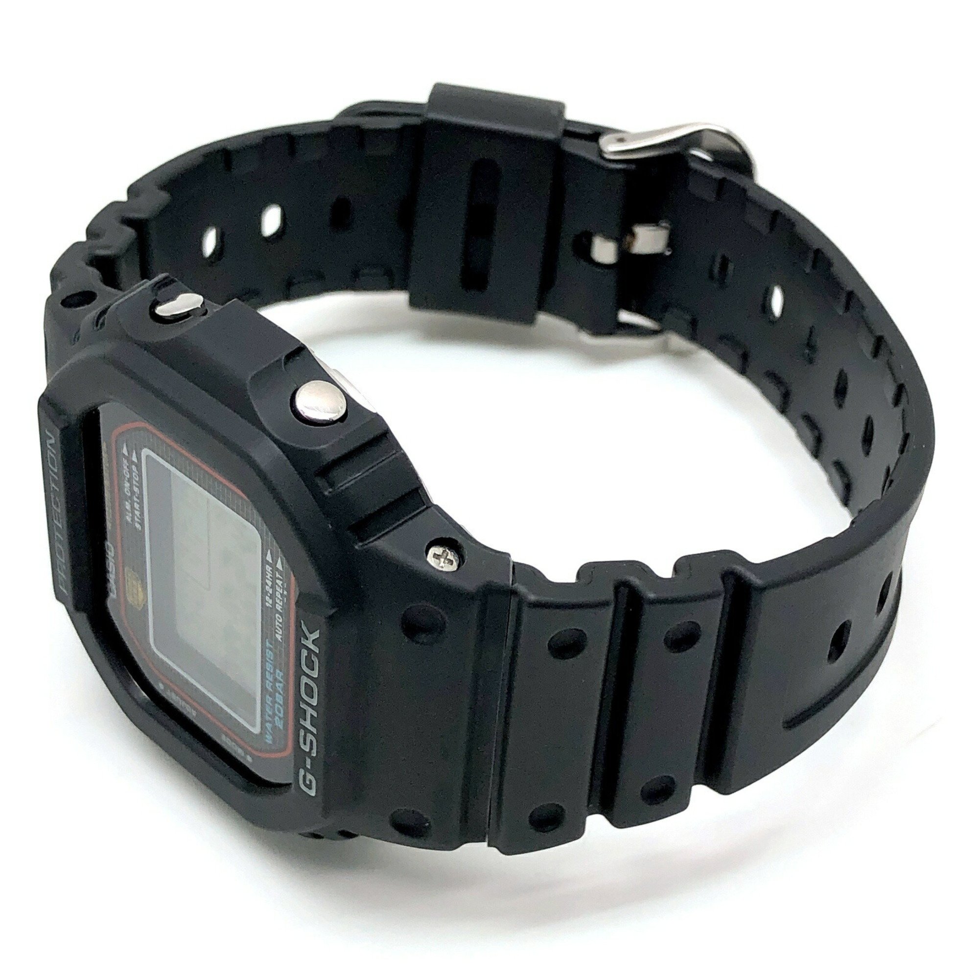 G-SHOCK CASIO Watch DW-5000-1 Reproduction of the first model DW-5000C Screw back EL backlight Released in March 2001 Mikunigaoka store