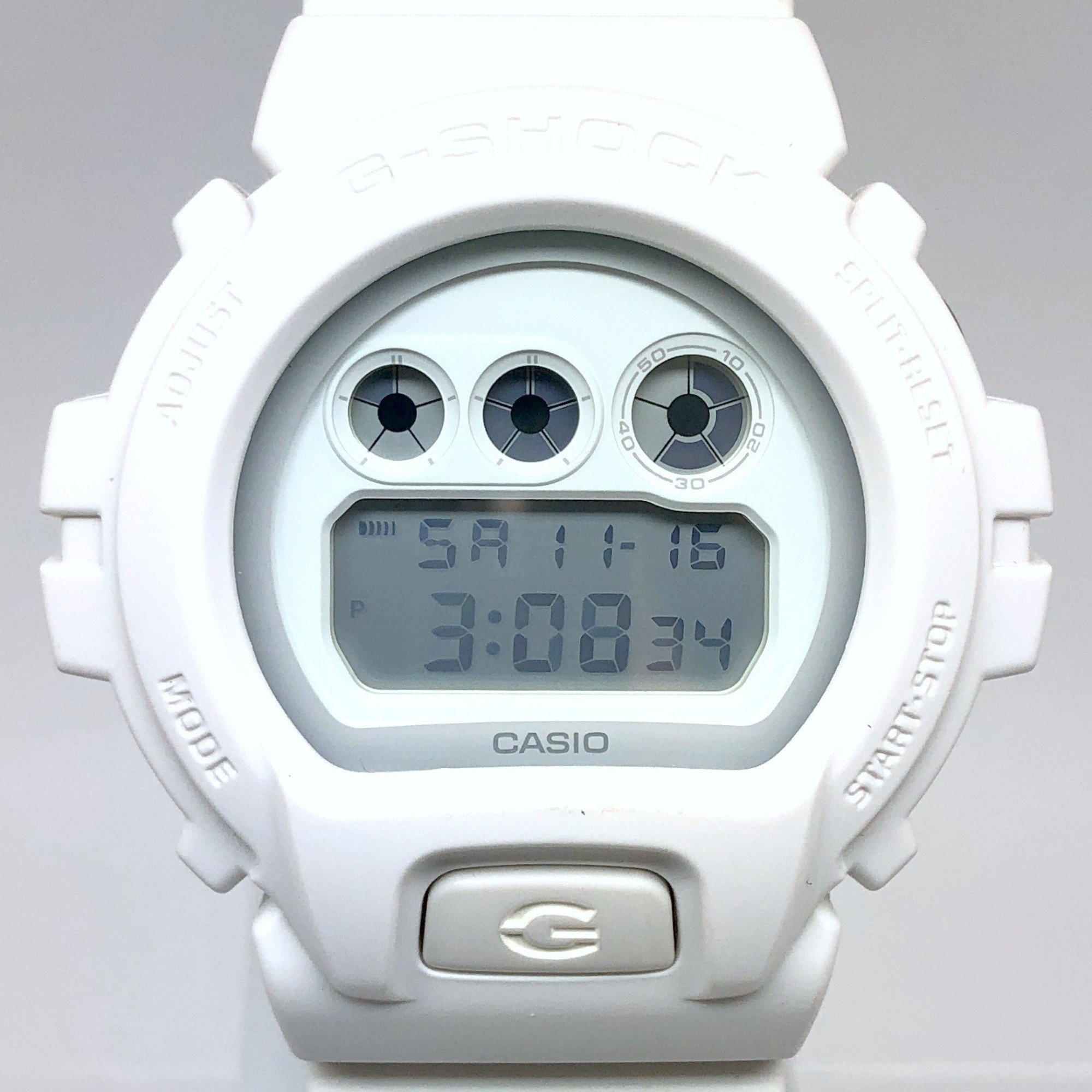 G-SHOCK CASIO Watch DW-6900-7BUFF BUFF MONSTER Buff Monster Not yet released World limited to 200 Collaboration model White Released in November 2016 Mikunigaoka store