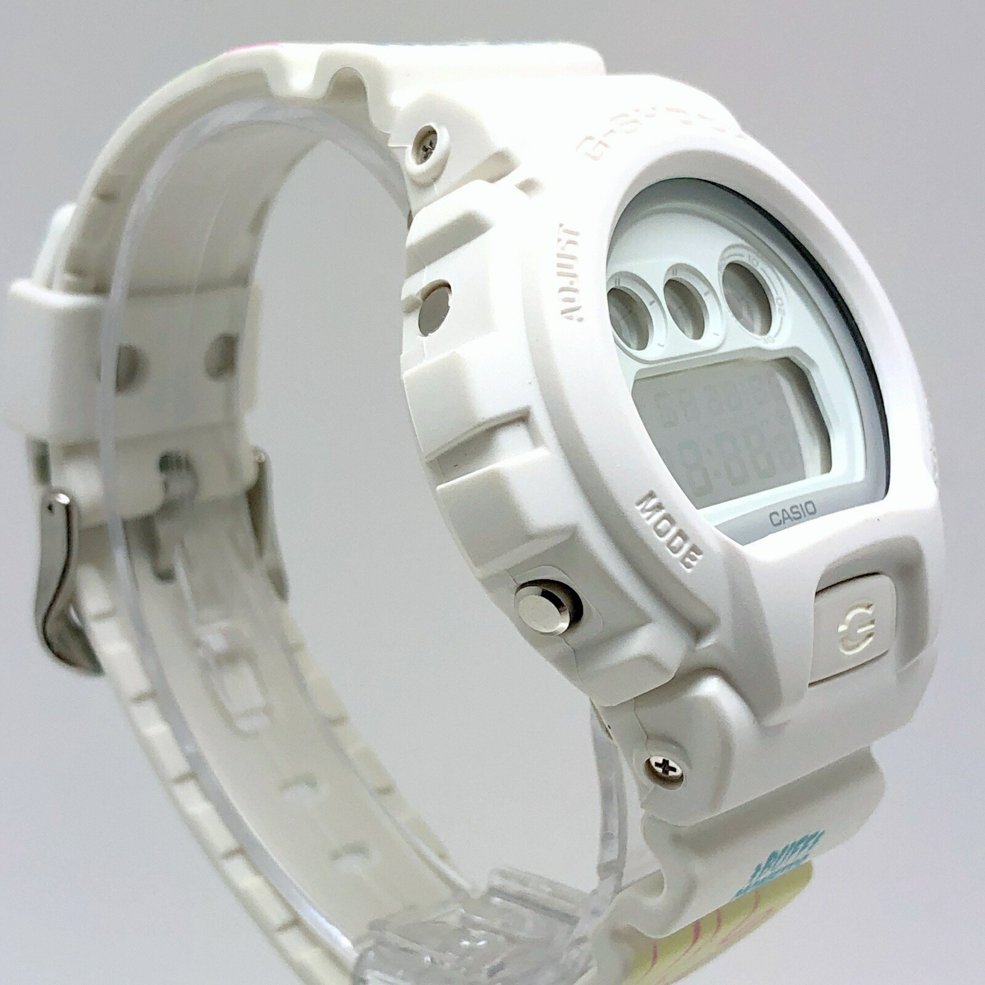 G-SHOCK CASIO Watch DW-6900-7BUFF BUFF MONSTER Buff Monster Not yet released World limited to 200 Collaboration model White Released in November 2016 Mikunigaoka store