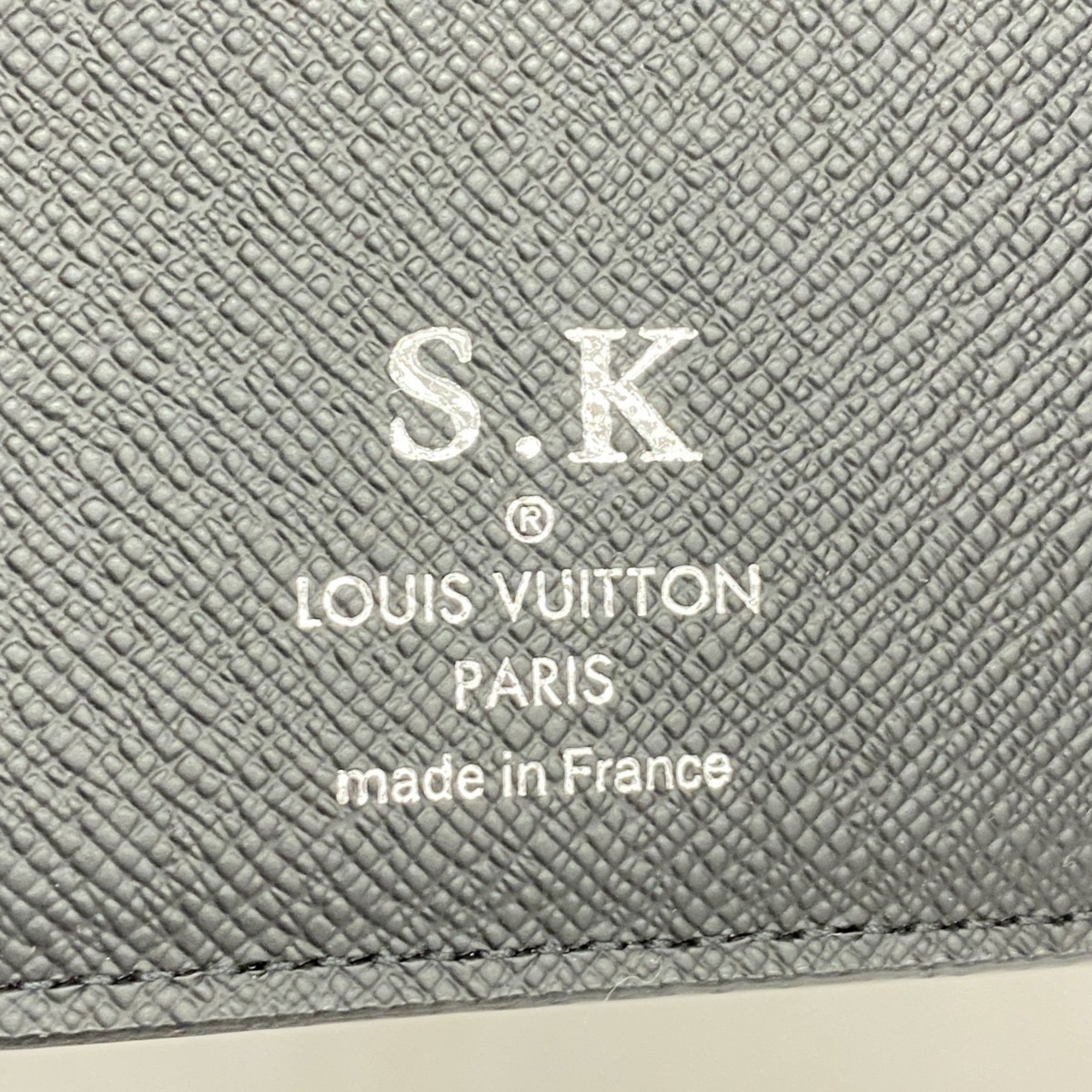 Louis Vuitton Wallet Taiga Portefeuille Multiple M30531 Noir Men's