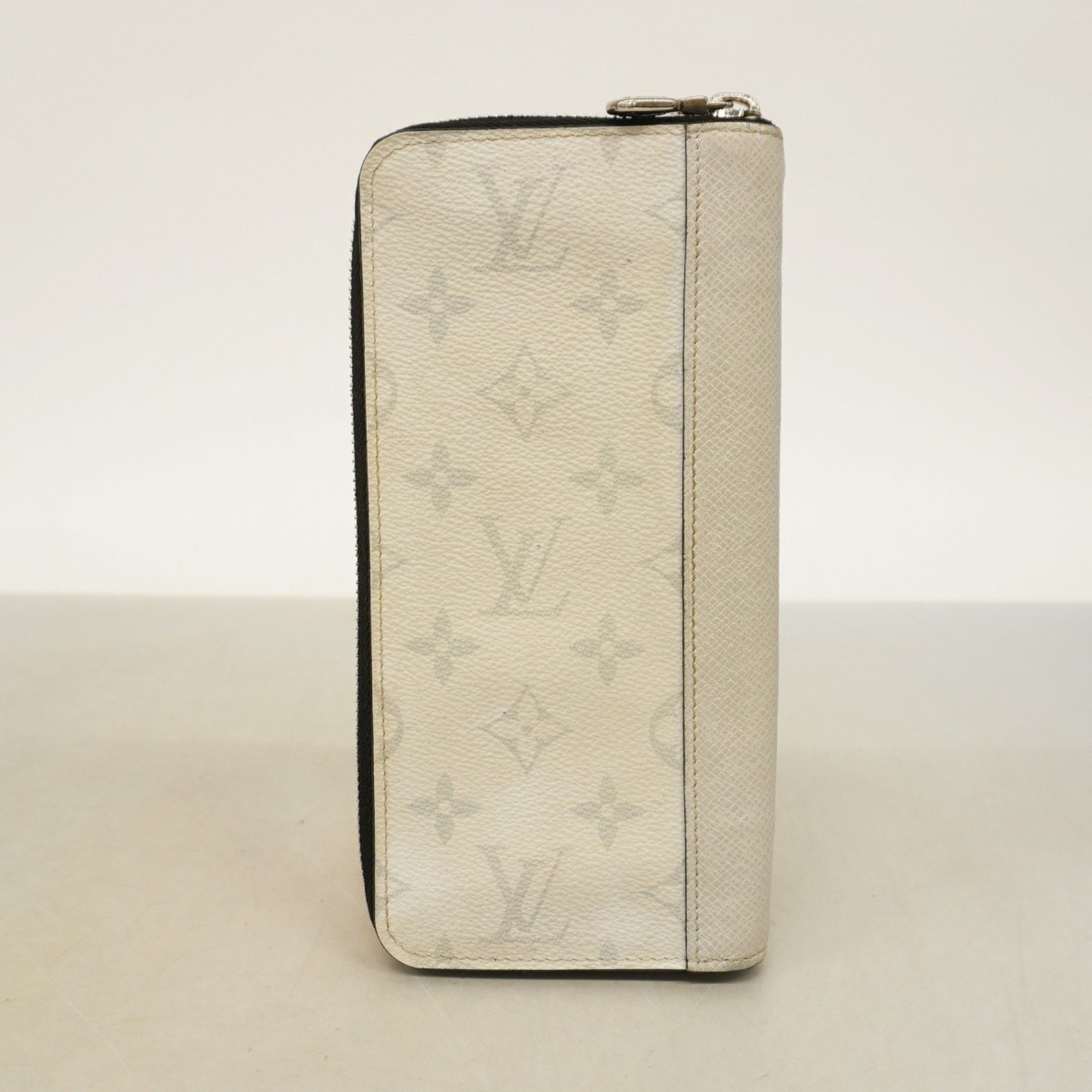 Louis Vuitton Long Wallet Taigarama Zippy Vertical M30446 White Men's