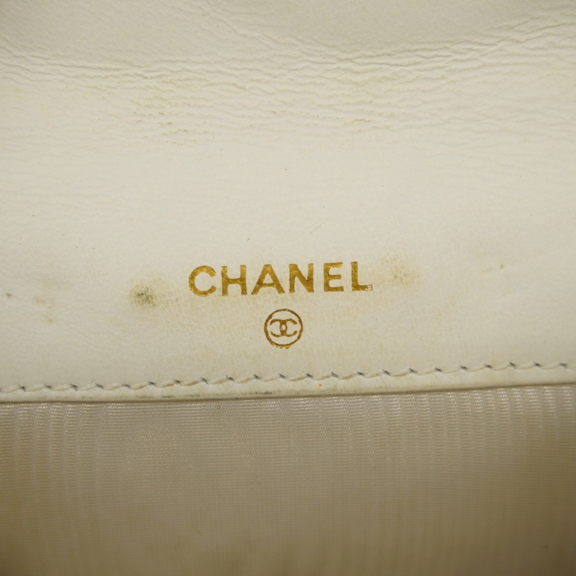 chanel wallet caviar skin white ladies