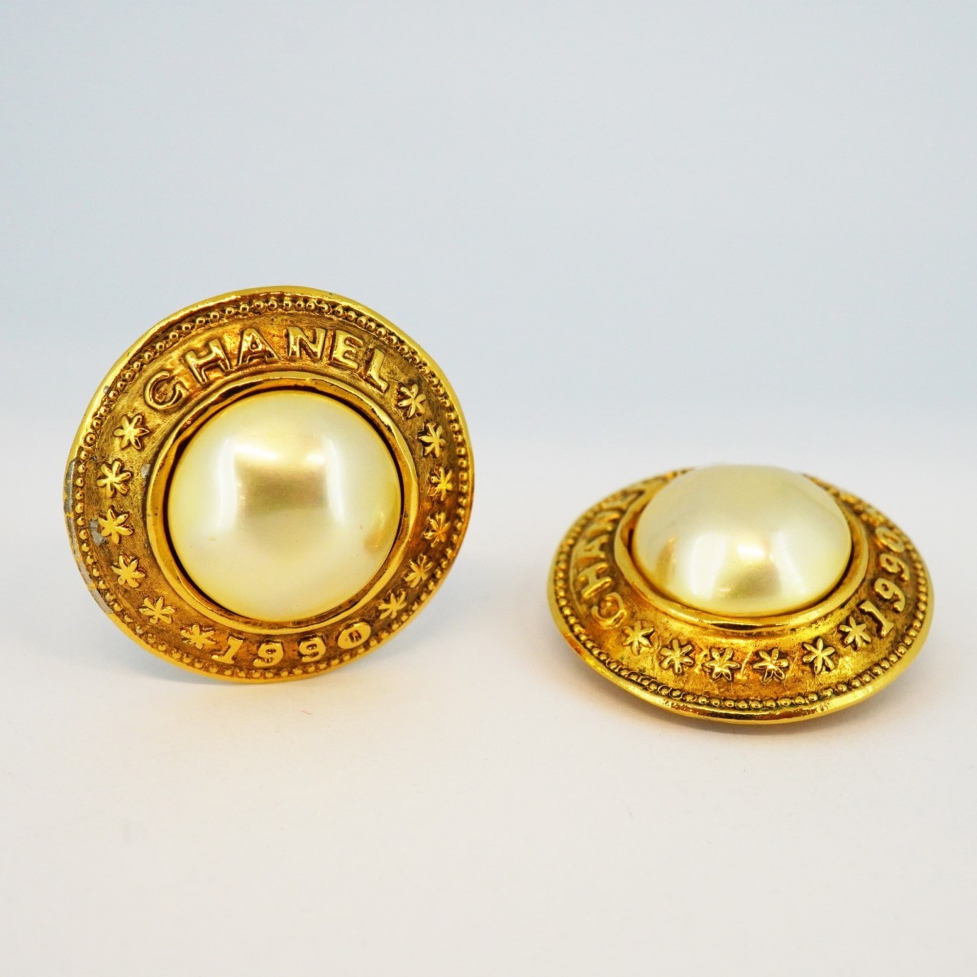 Chanel Earrings Circle Faux Pearl GP Plated Gold Ladies