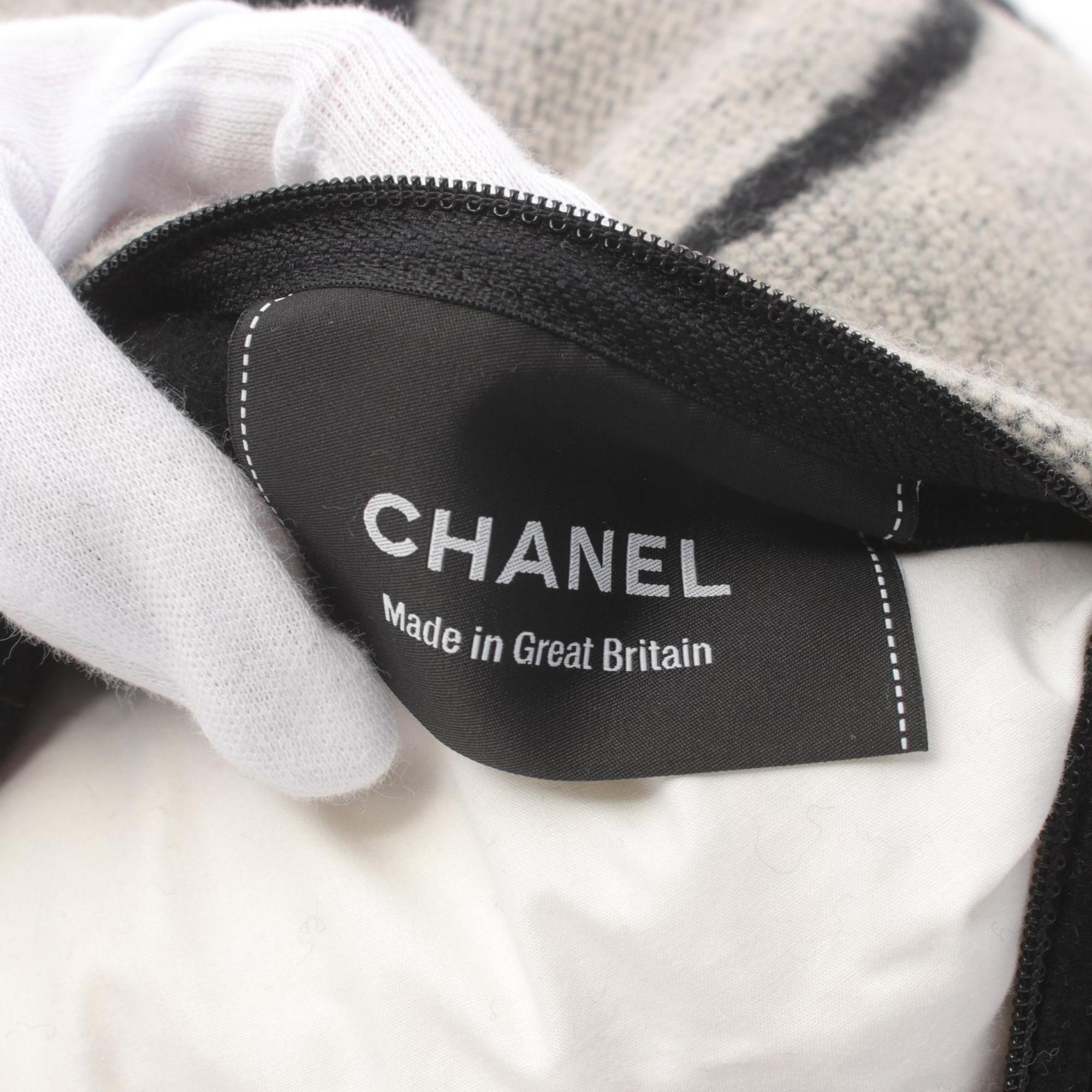 CHANEL Coco Mark Wool Cashmere Men's Women's Black Grey