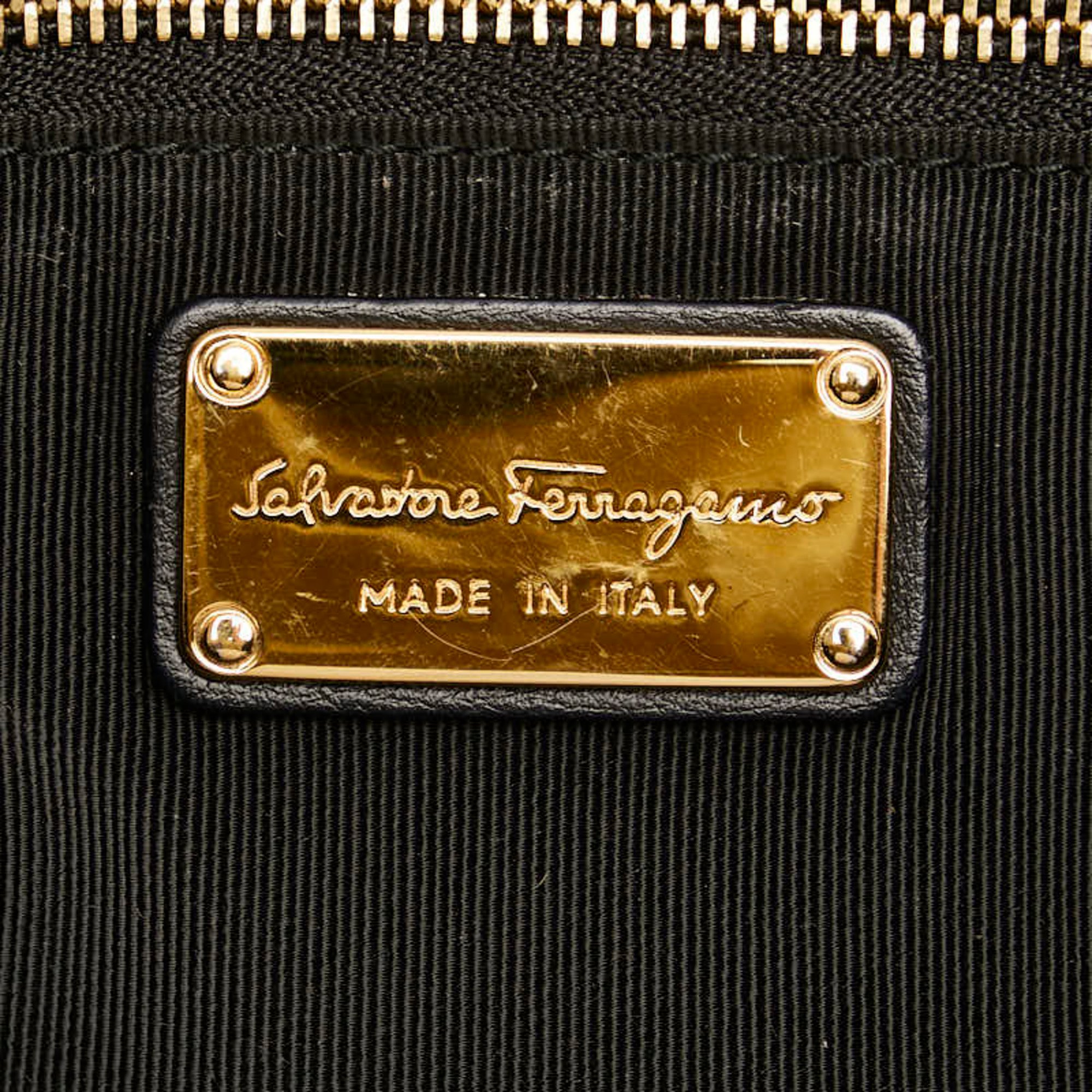 Salvatore Ferragamo Gancini Handbag FZ-21 F077 Black Leather Women's