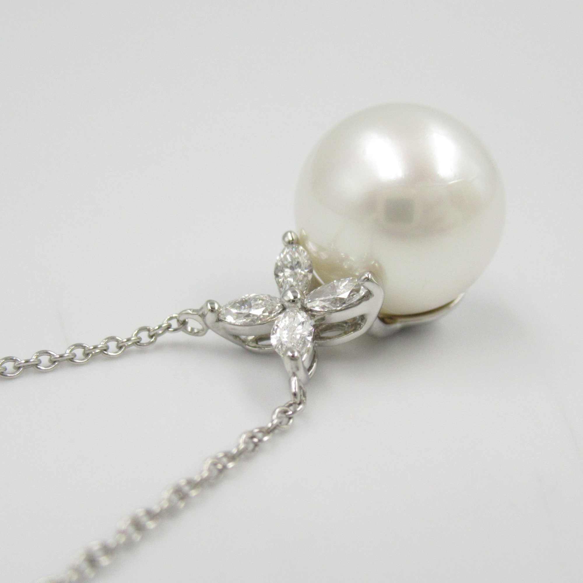 Tiffany & Co. Victoria White Pearl Necklace, Pt950 Platinum, Diamond, Pearl, Women's, Clear,