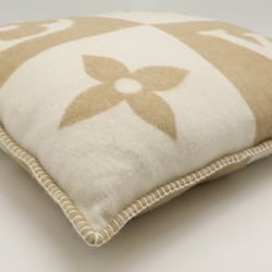 LOUIS VUITTON Louis Vuitton Cushion LV Checkmate Coussin Pillow Wool Cashmere Beige M77864