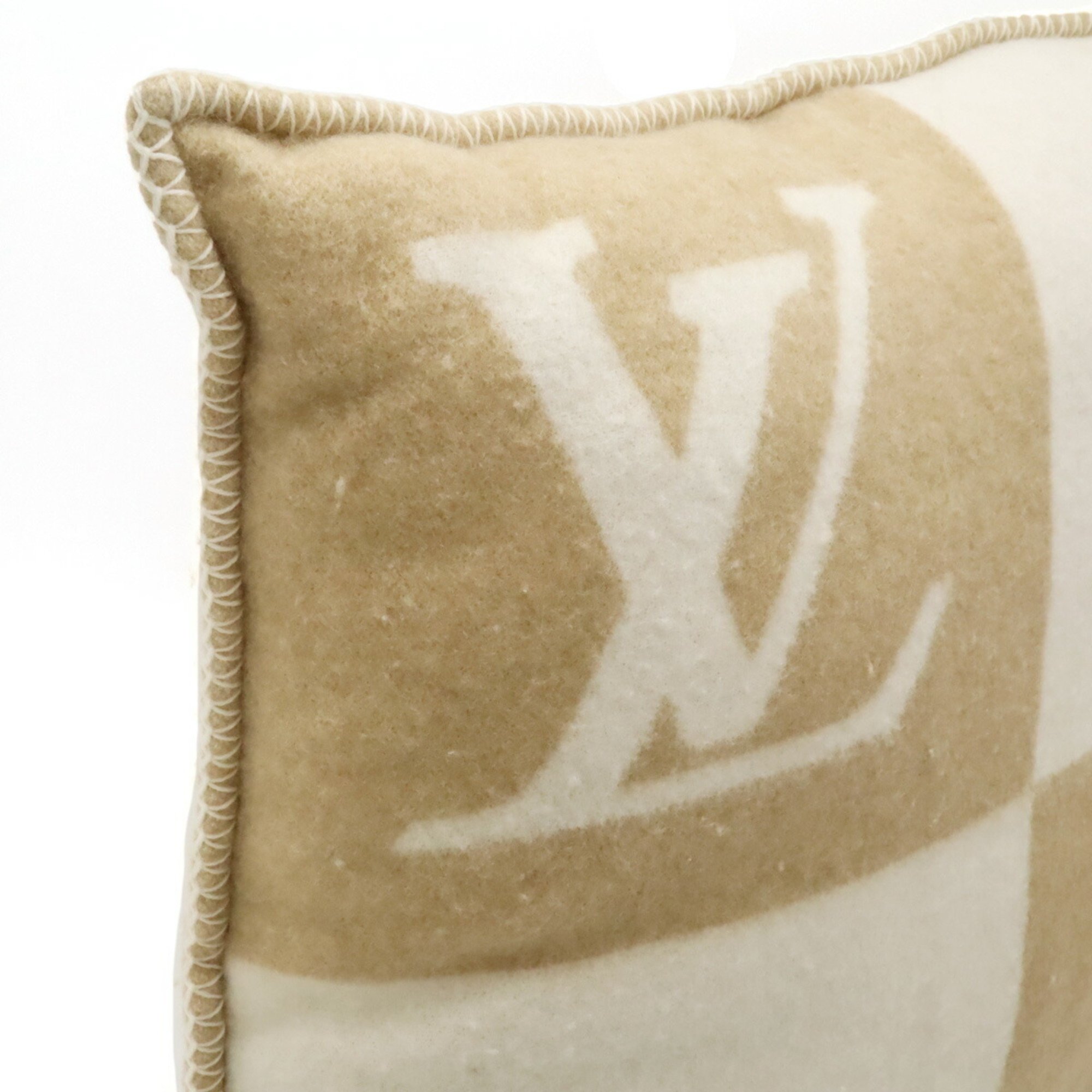 LOUIS VUITTON Louis Vuitton Cushion LV Checkmate Coussin Pillow Wool Cashmere Beige M77864