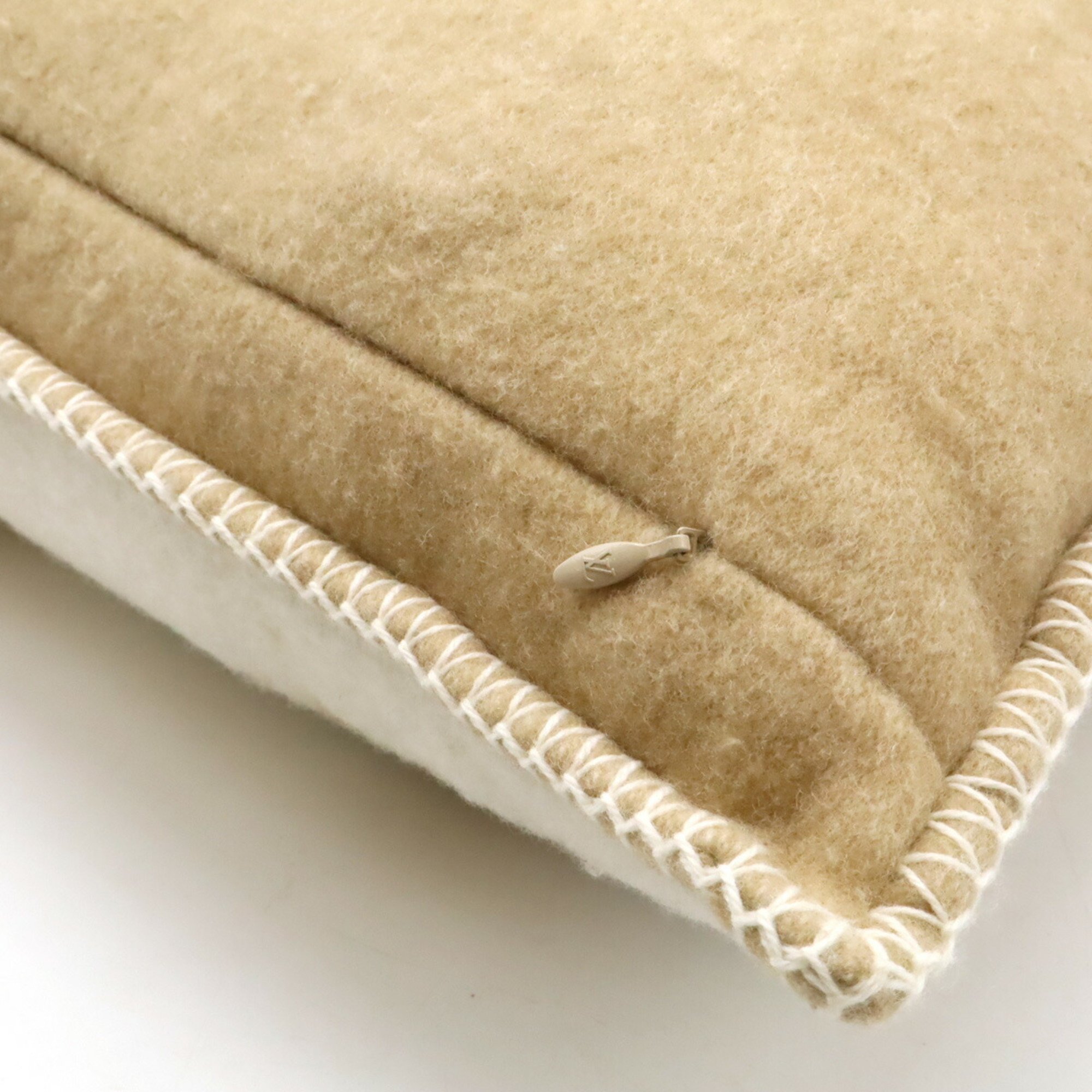 LOUIS VUITTON Louis Vuitton Cushion LV Checkmate Coussin Pillow Wool Cashmere Beige M77864