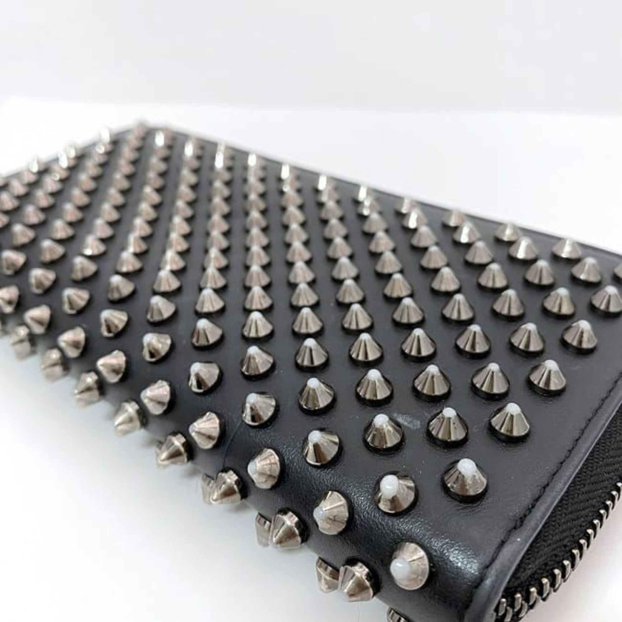 Christian Louboutin Round Long Wallet ec-21035 Black Panettone Studs 1175099 Leather